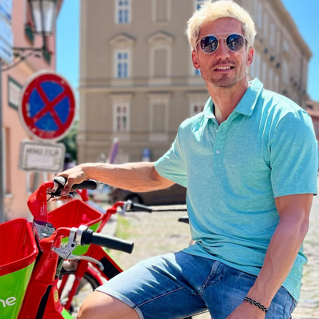 Men's Golf 3 Buttons Spread Collar Solid Quick Dry Polo Shirt