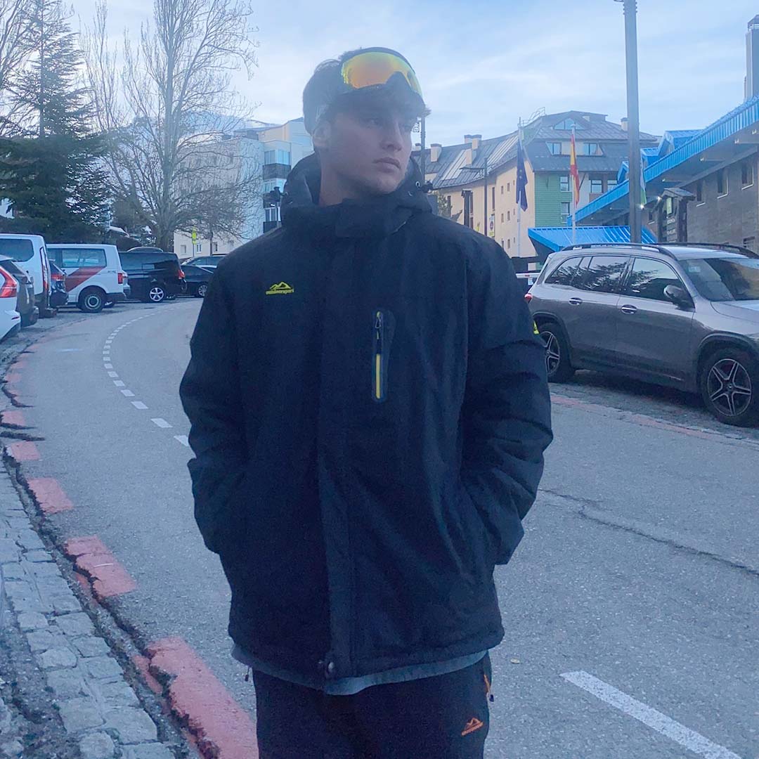 Men's Ski Jackets Waterproof Windproof Hiking Snowboard