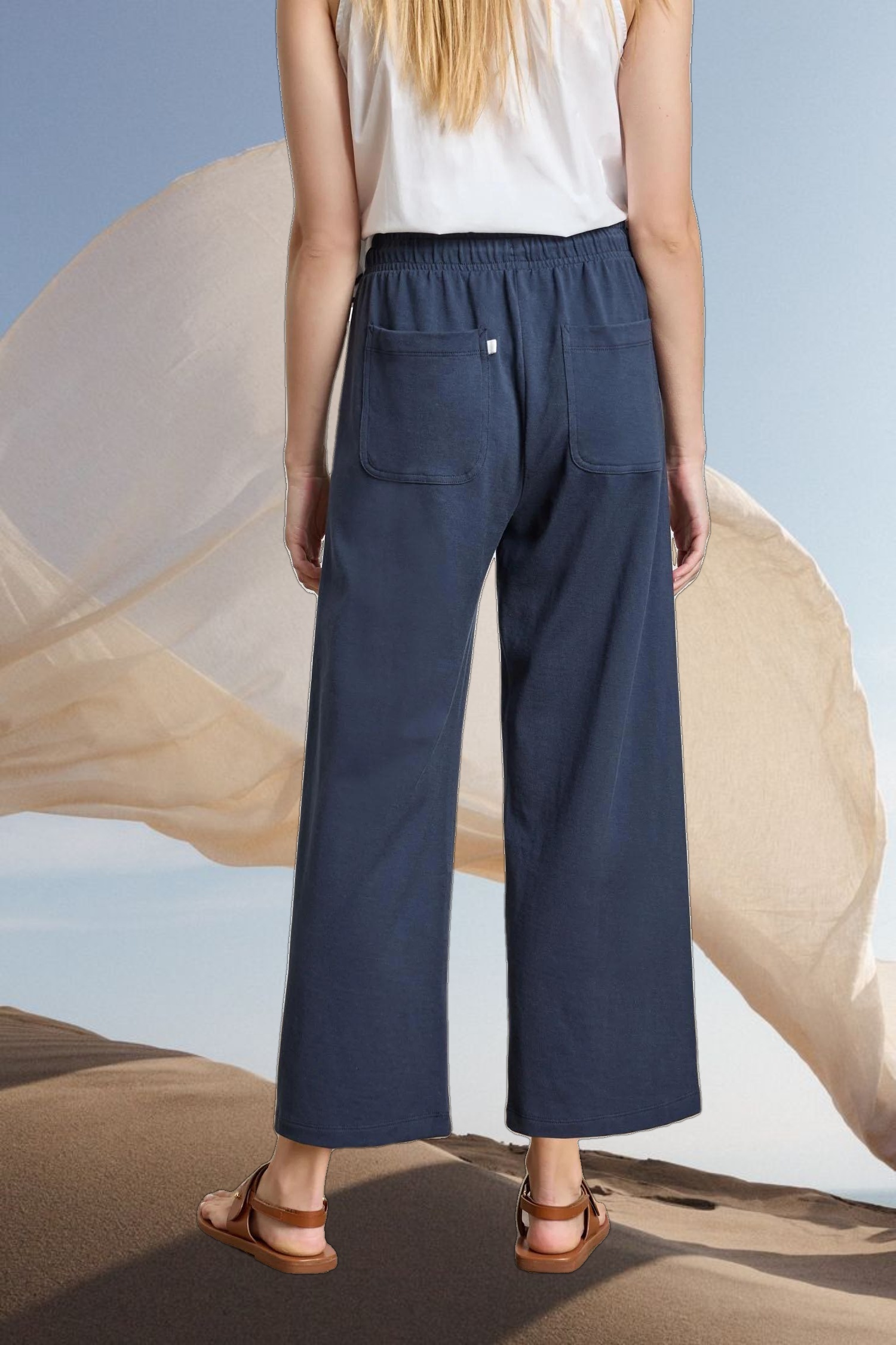 Seamed Wide Leg Pant