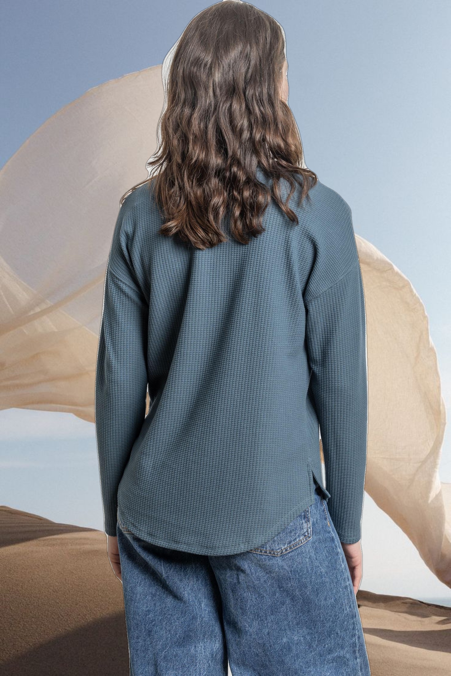 Rounded Hem Split Neck