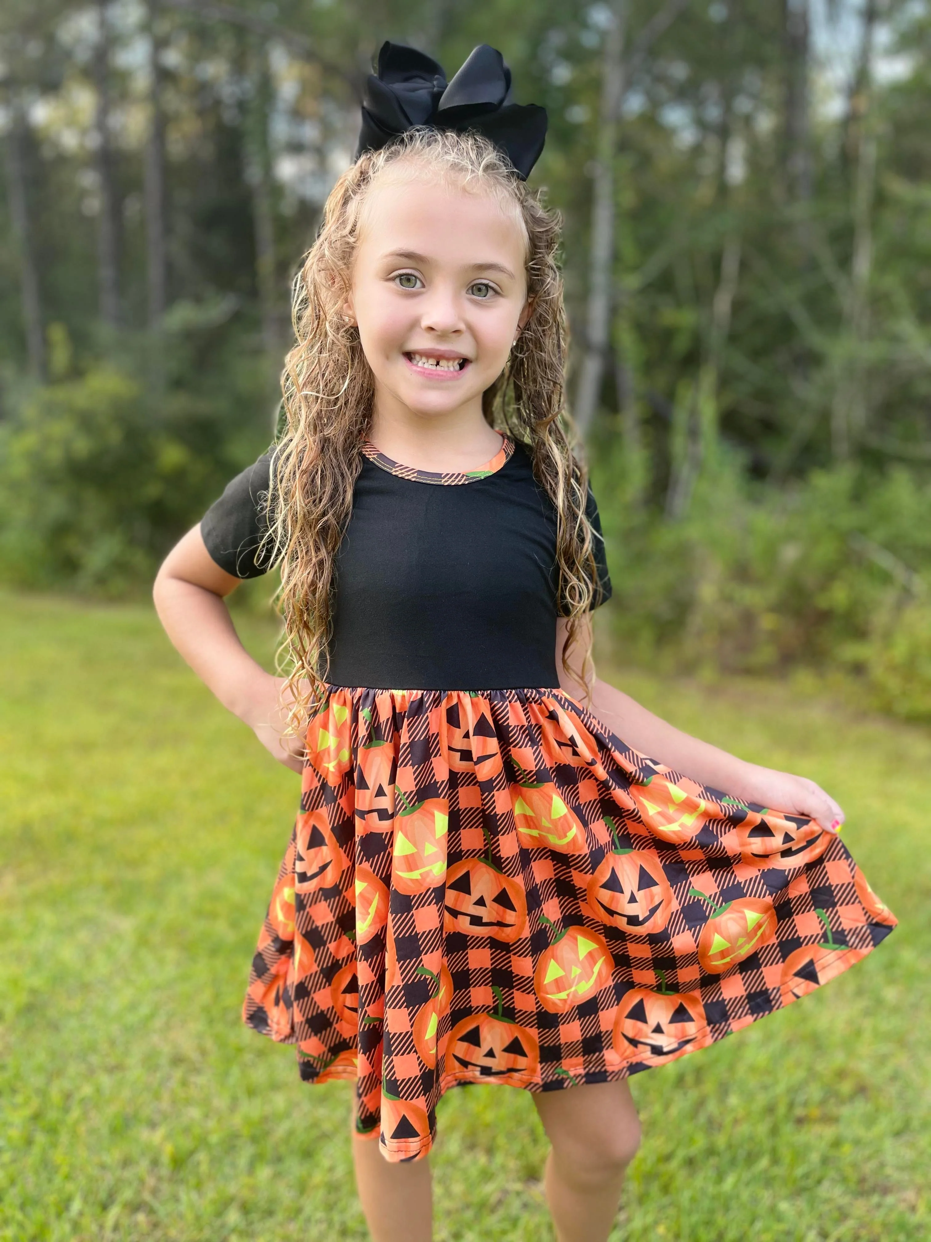 SPOOKY ORANGE PUMPKIN SHORT SLEEVES TWIRL DRESS (Copy)