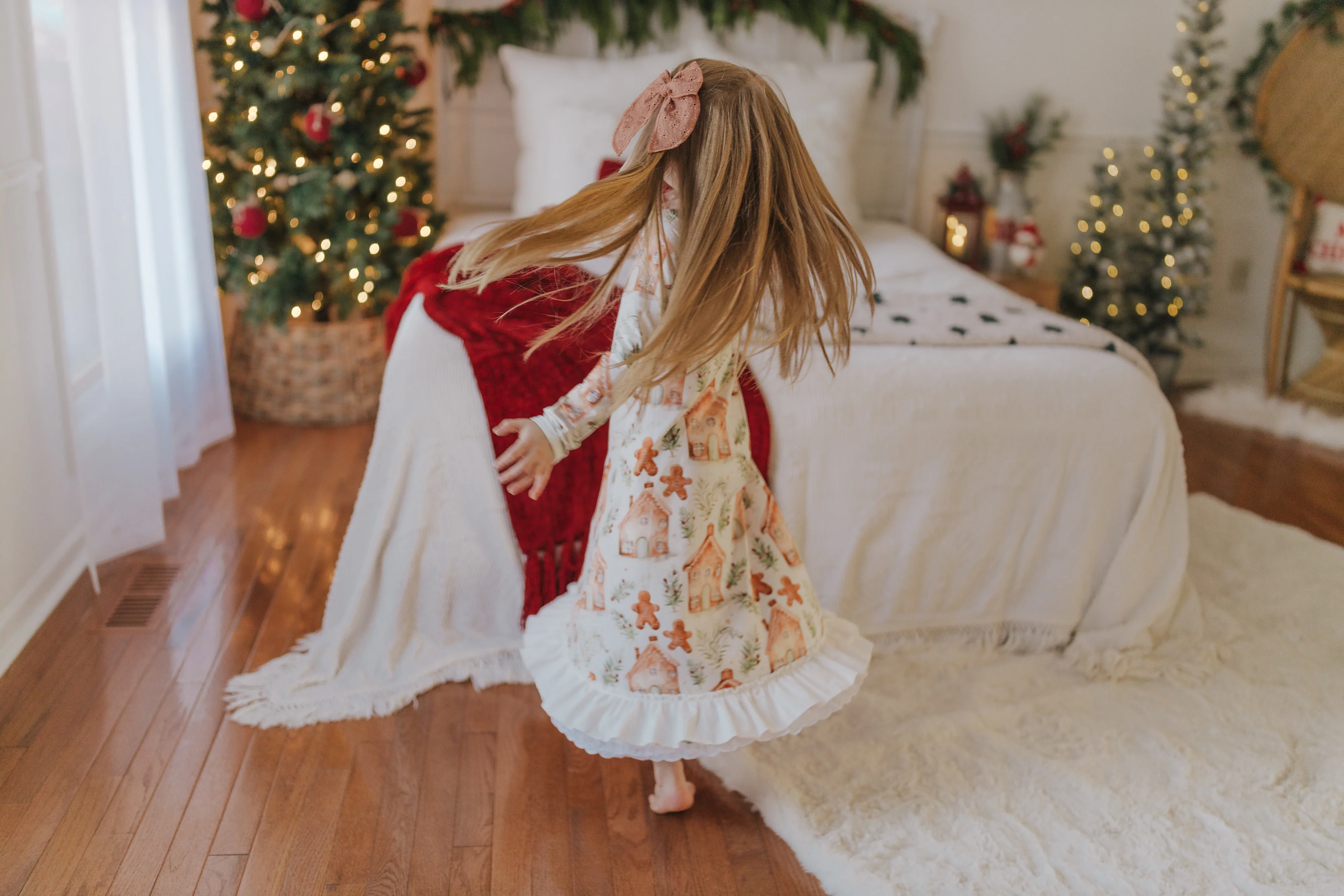 CHRISTMAS GINGERBREAD HOUSE NIGHTGOWN