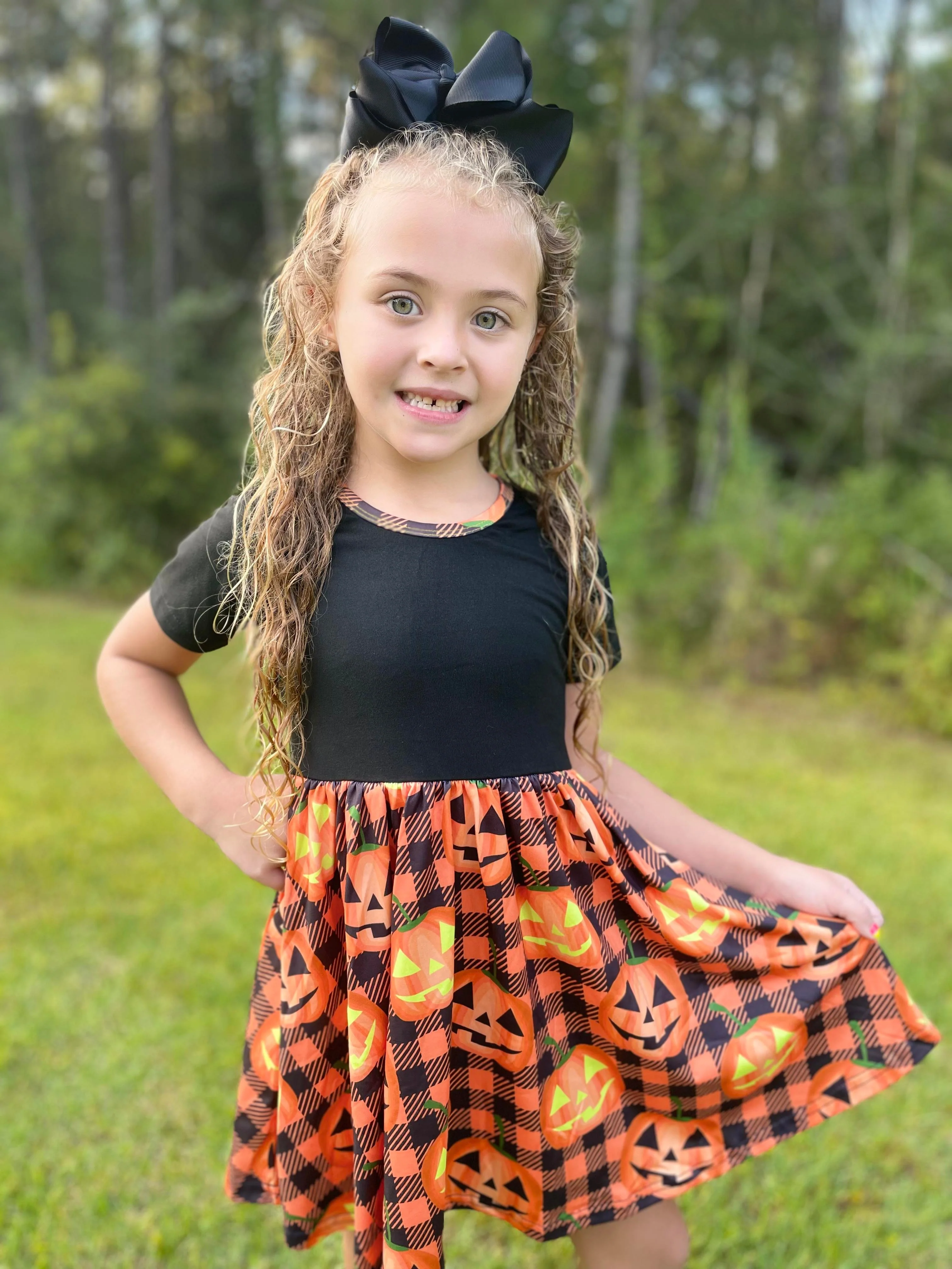 SPOOKY ORANGE PUMPKIN SHORT SLEEVES TWIRL DRESS (Copy)