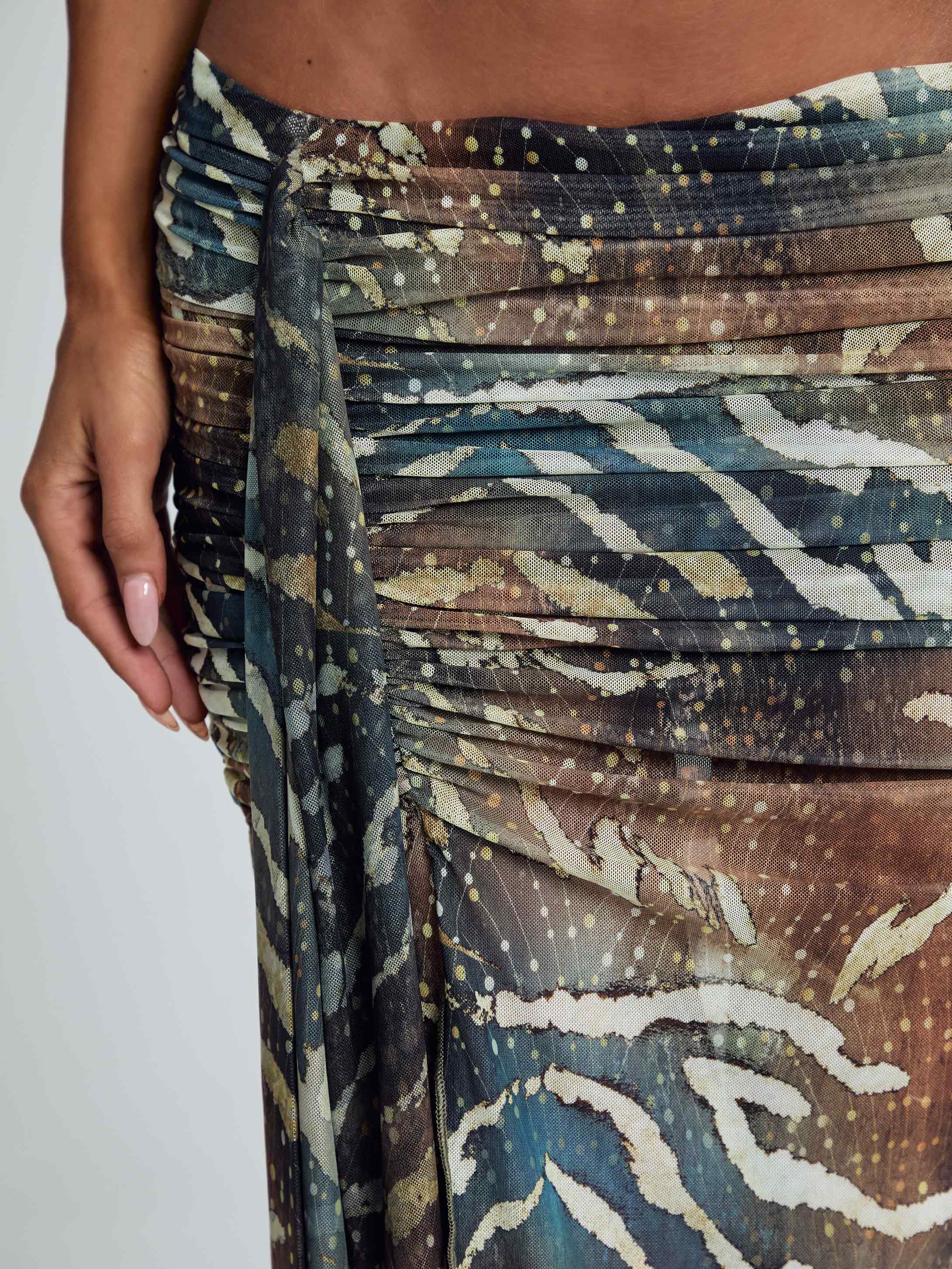 ROEI MIDI SKIRT MOJAVE