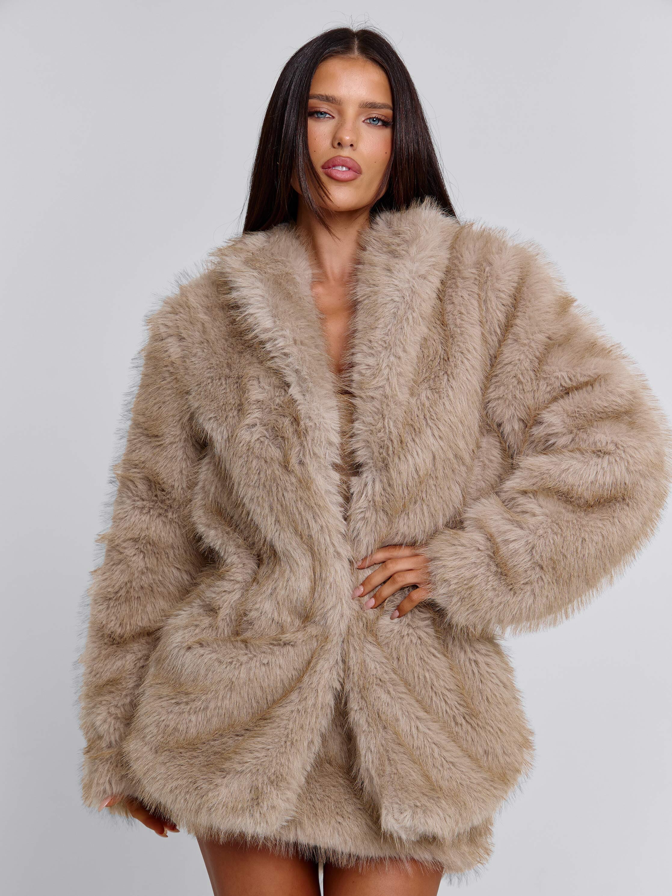 NAHLA LONG JACKET TAN