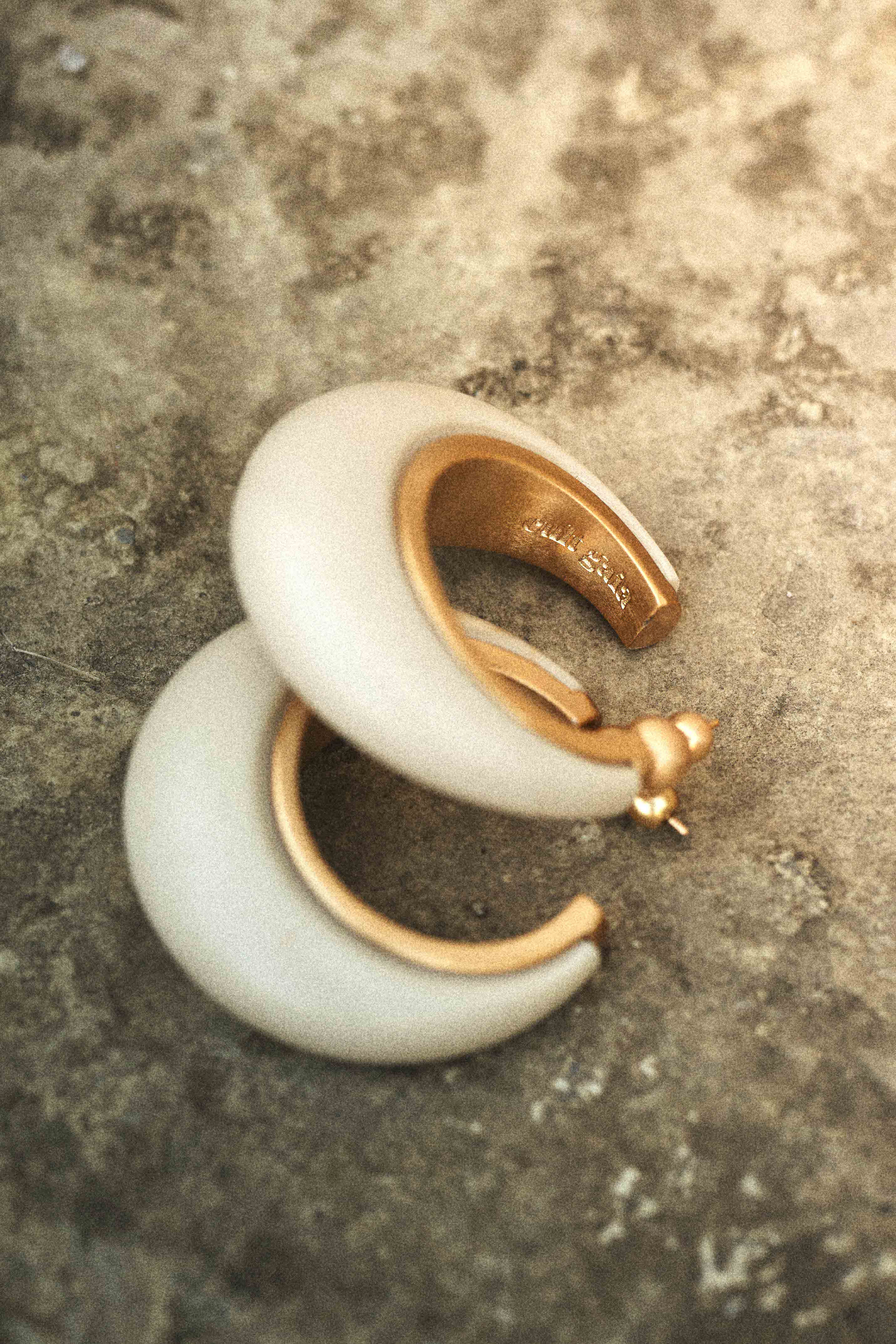 MONA EARRING - TRAVERTINE