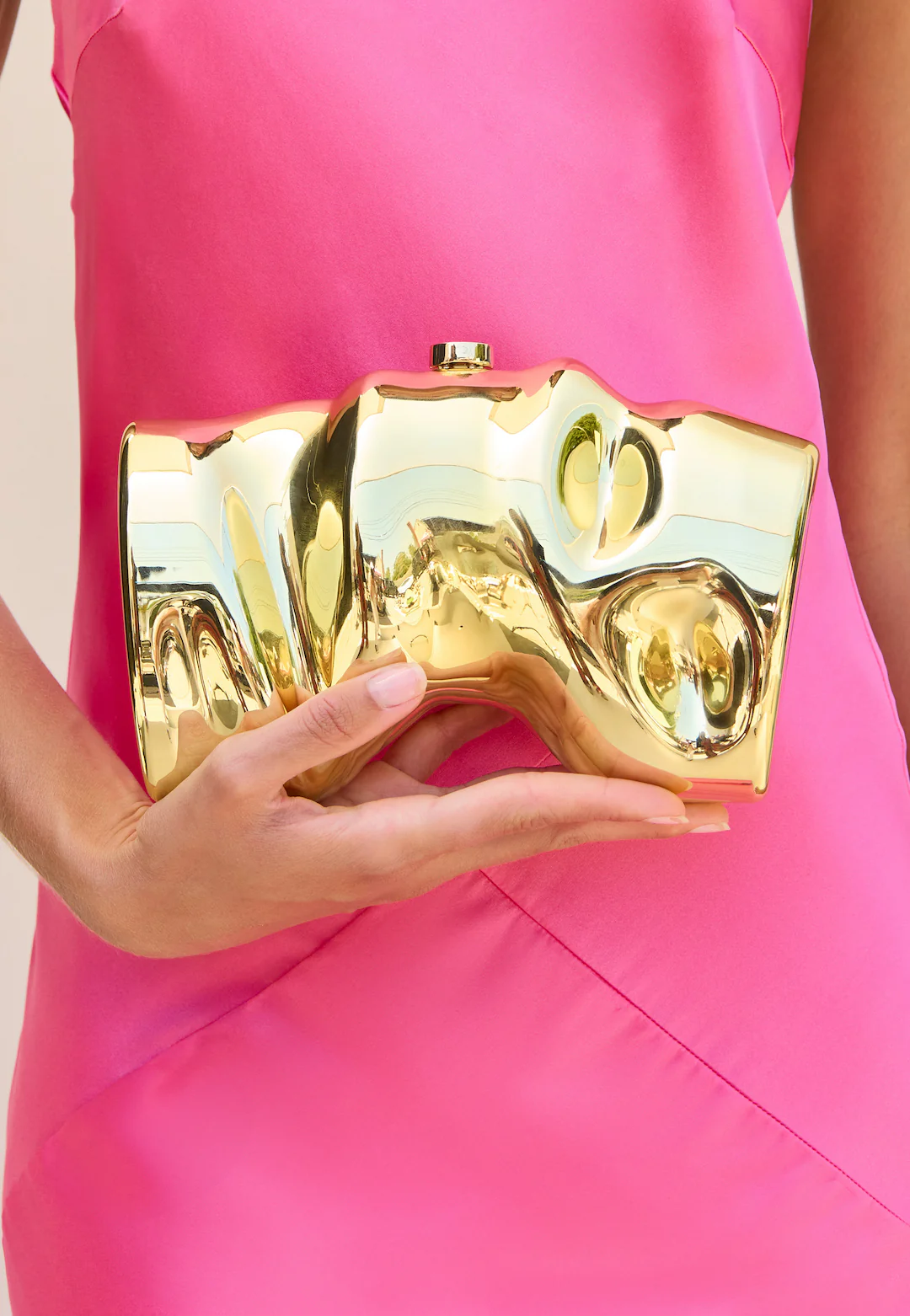 SCRUNCH CLUTCH - SHINY GOLD