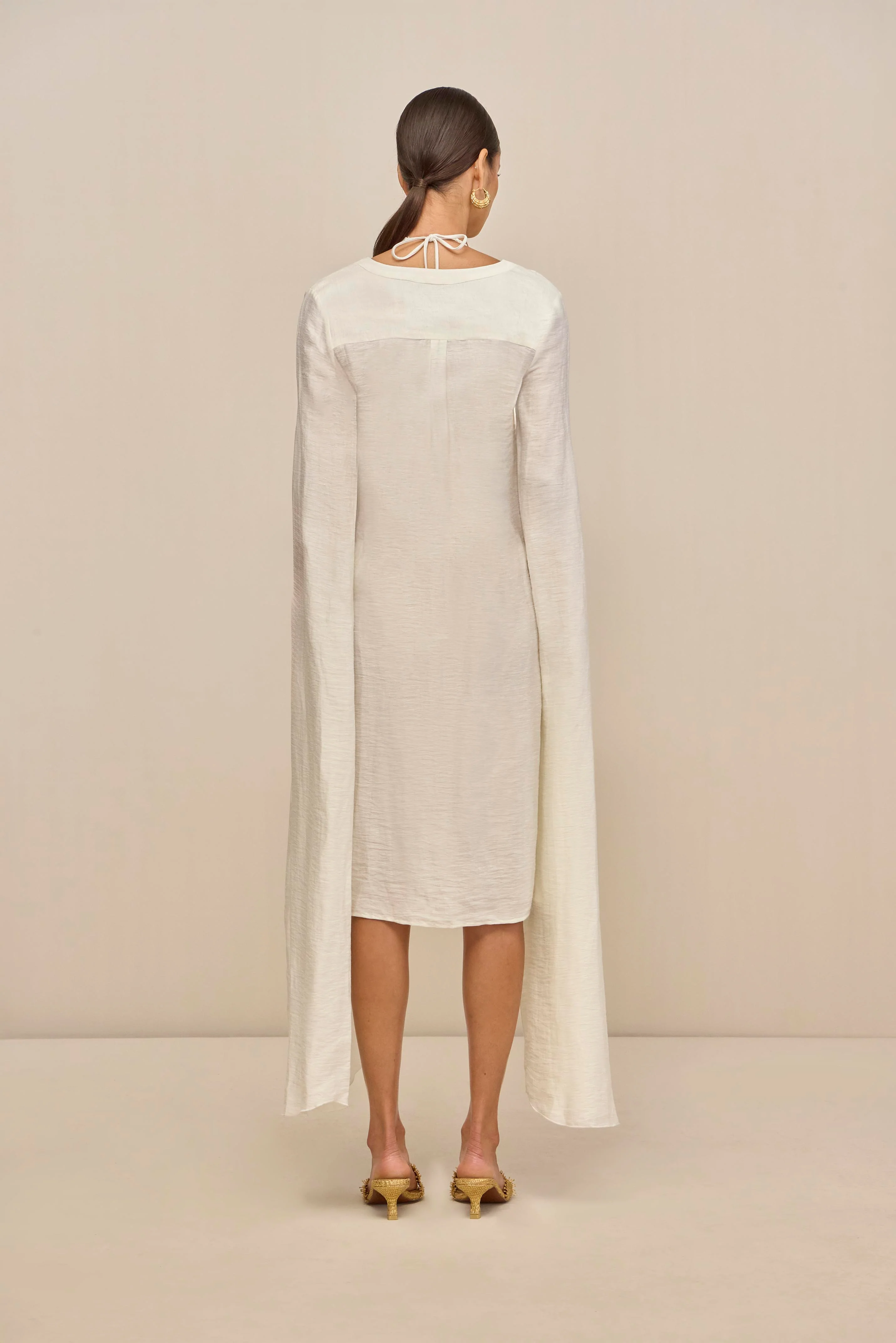 RISHIMA COVERUP - OFF WHITE