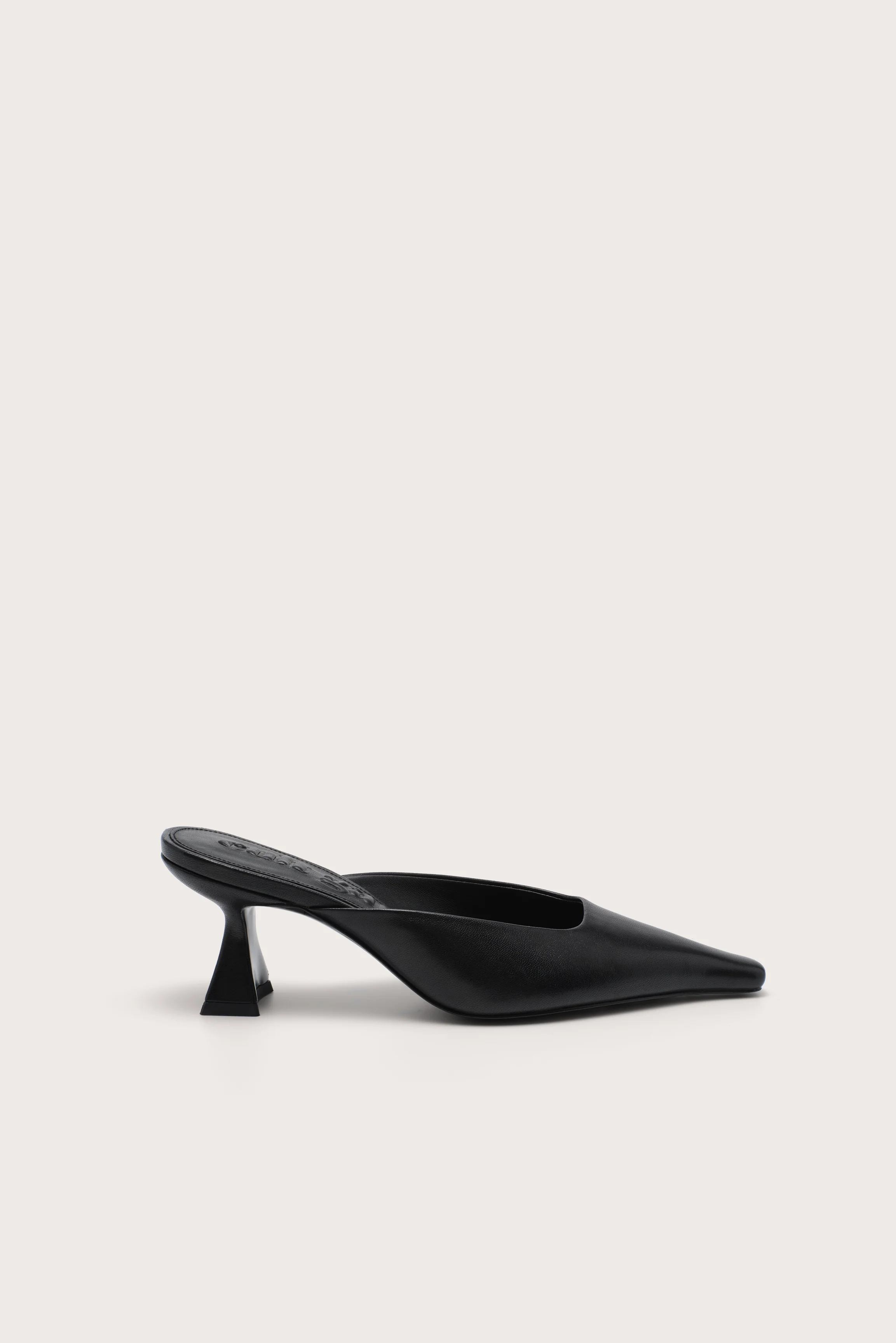ASTER MULE - BLACK
