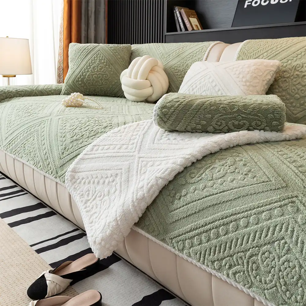 All Season Nordic Style Carved Plush Decorative Non-Slip Couch Cover