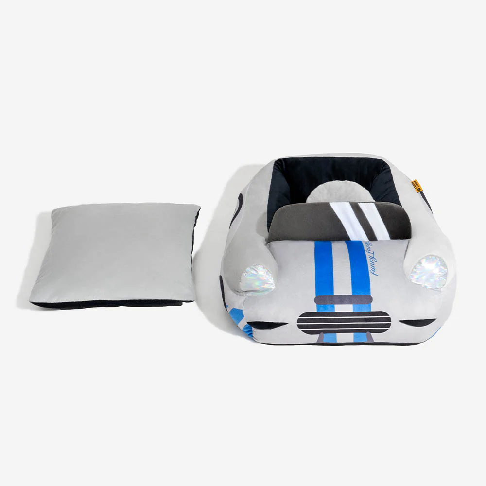 Classic Convertible Race Car Bolster Pet Bed - Fast＆Fur