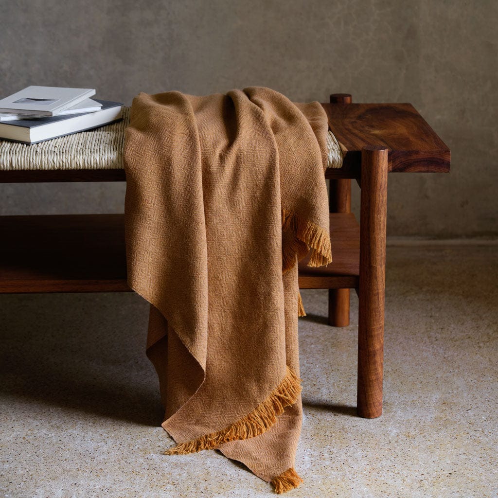 La Calle Alpaca Throw