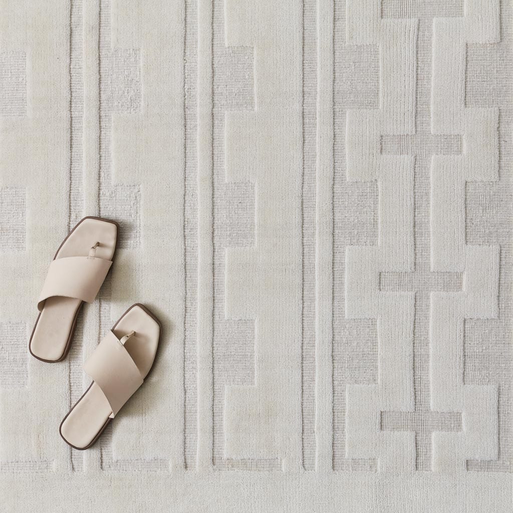 Amyra Hand-Knotted Area Rug