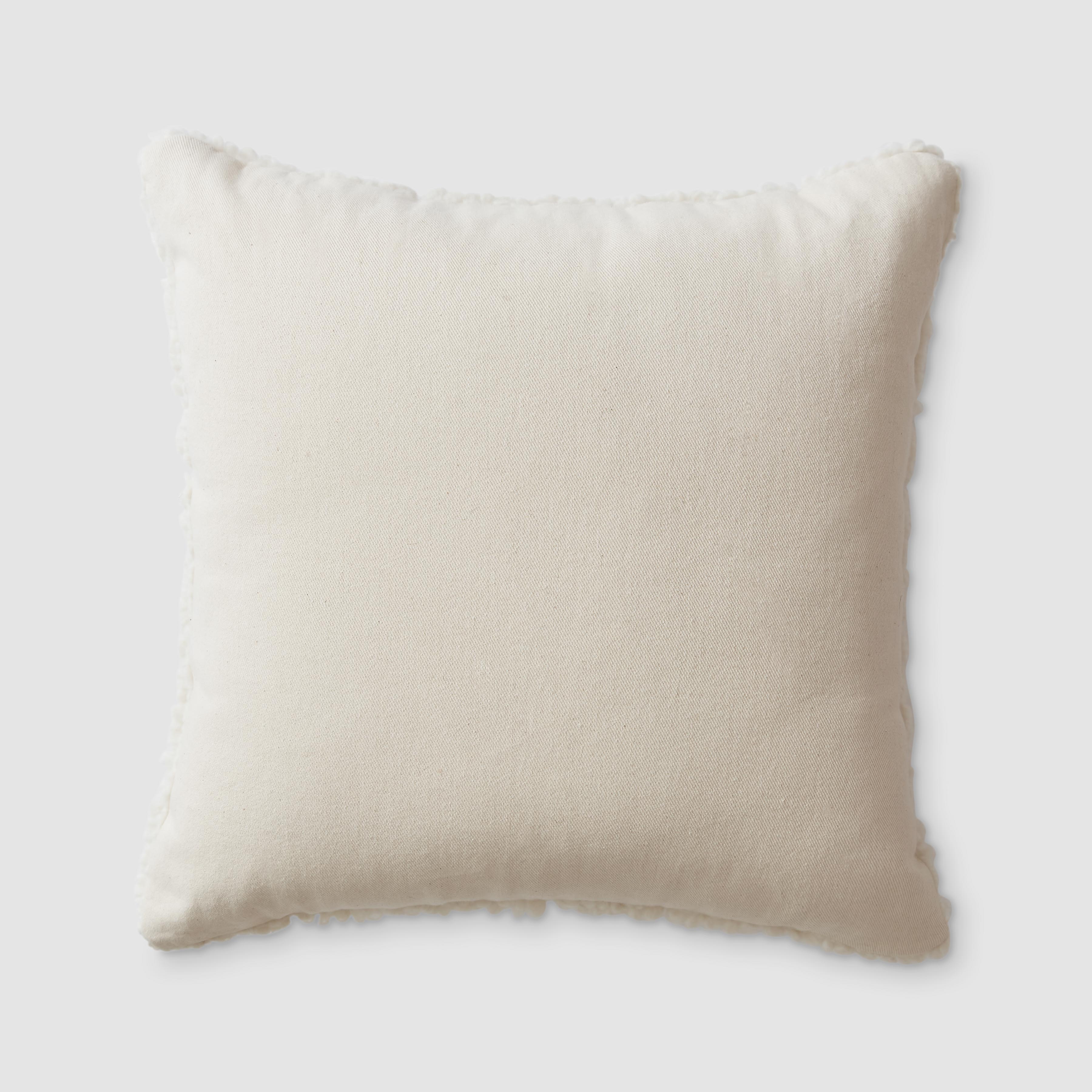 Almendra Pillow