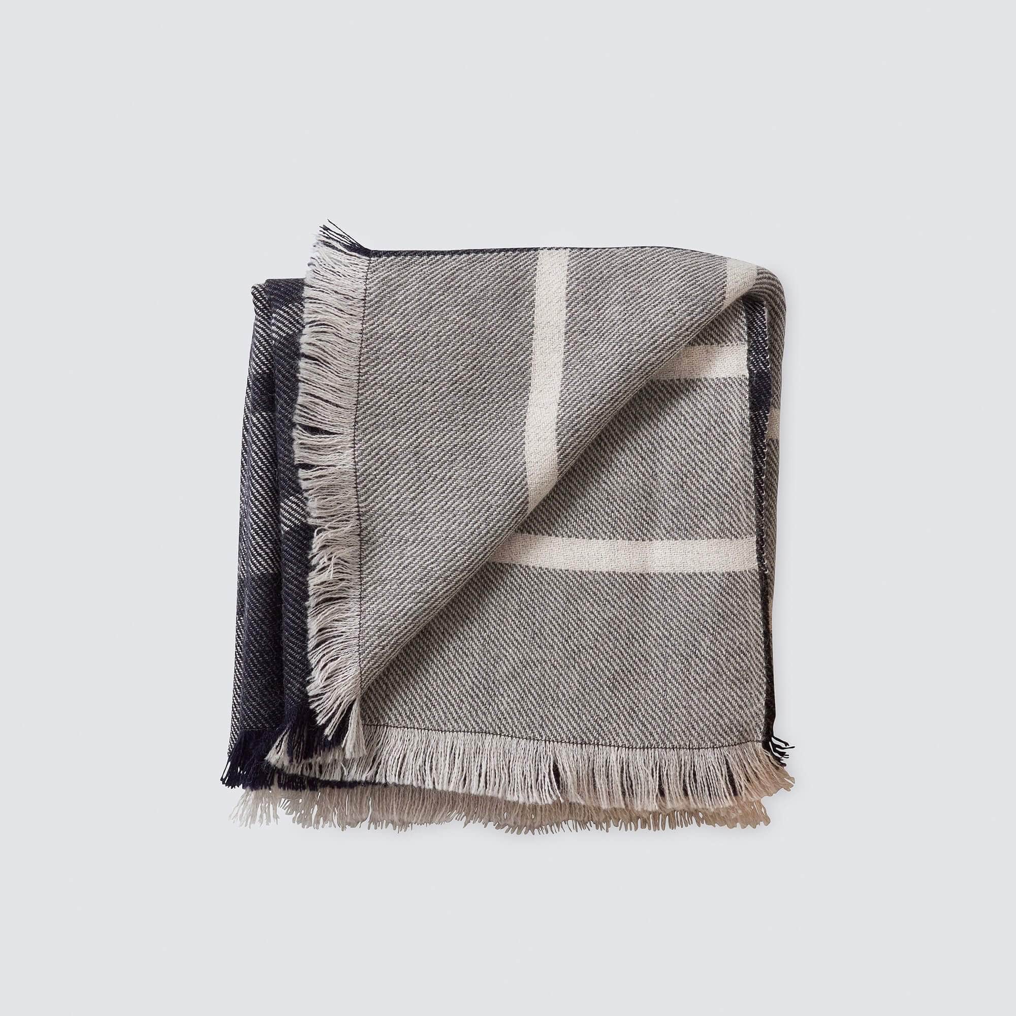 El Mar Alpaca Throw