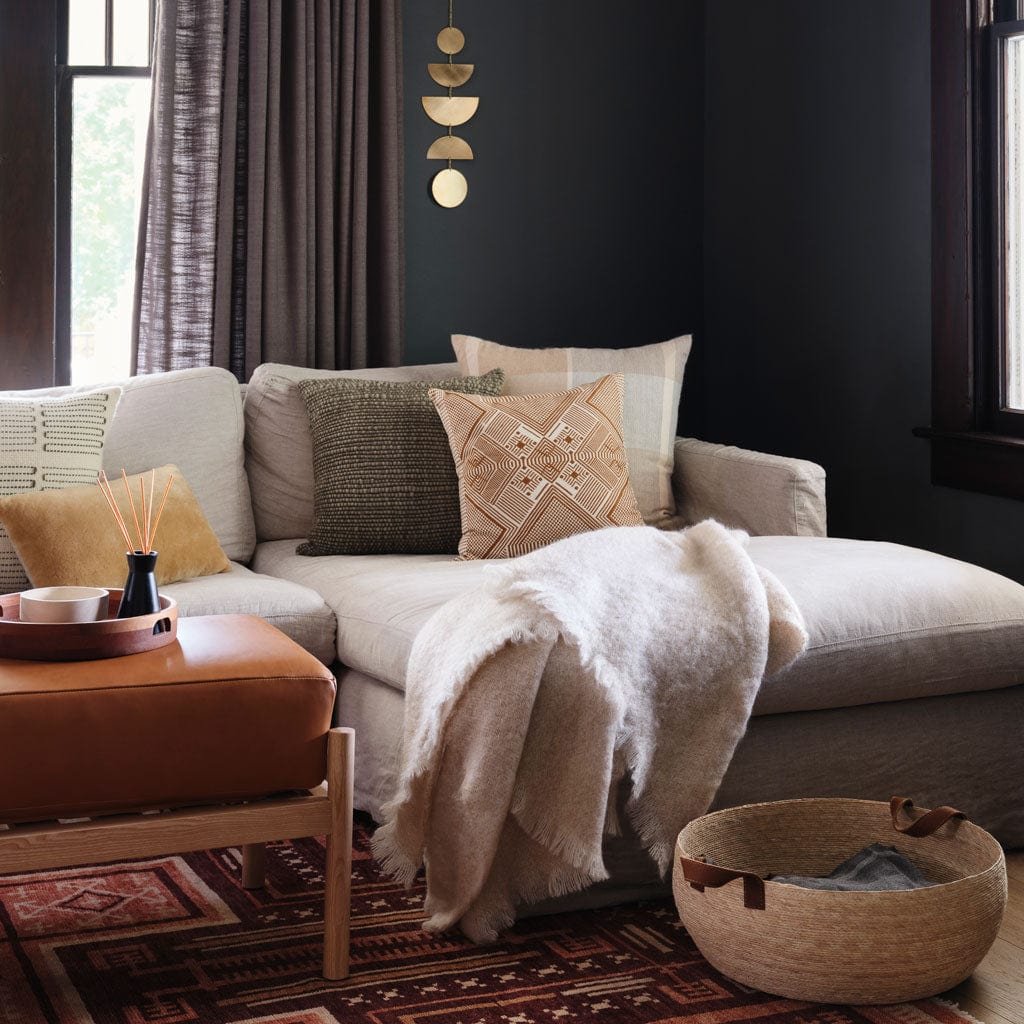 Jagriti Hand-Knotted Area Rug