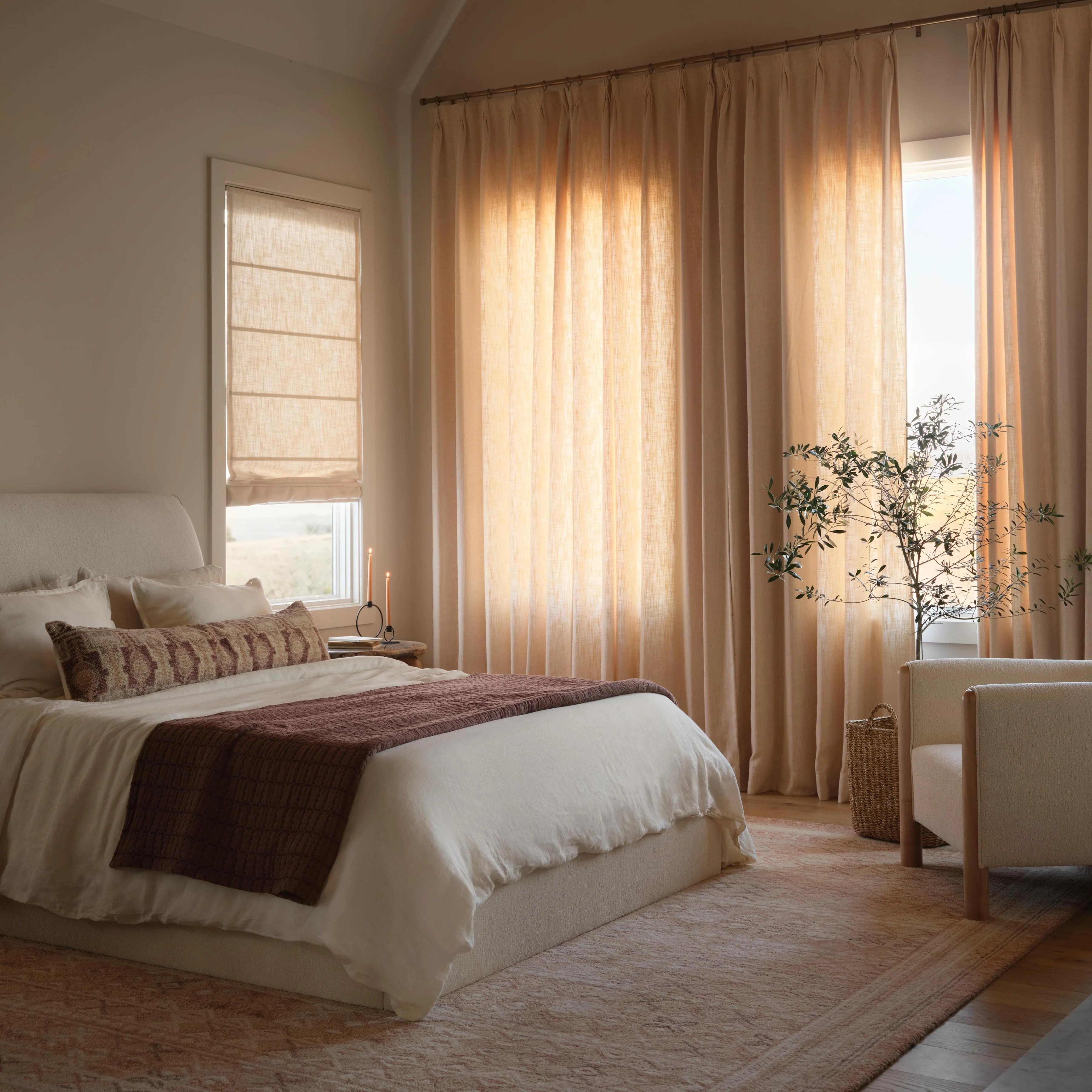 Hana Hand-Knotted Lumbar Pillow