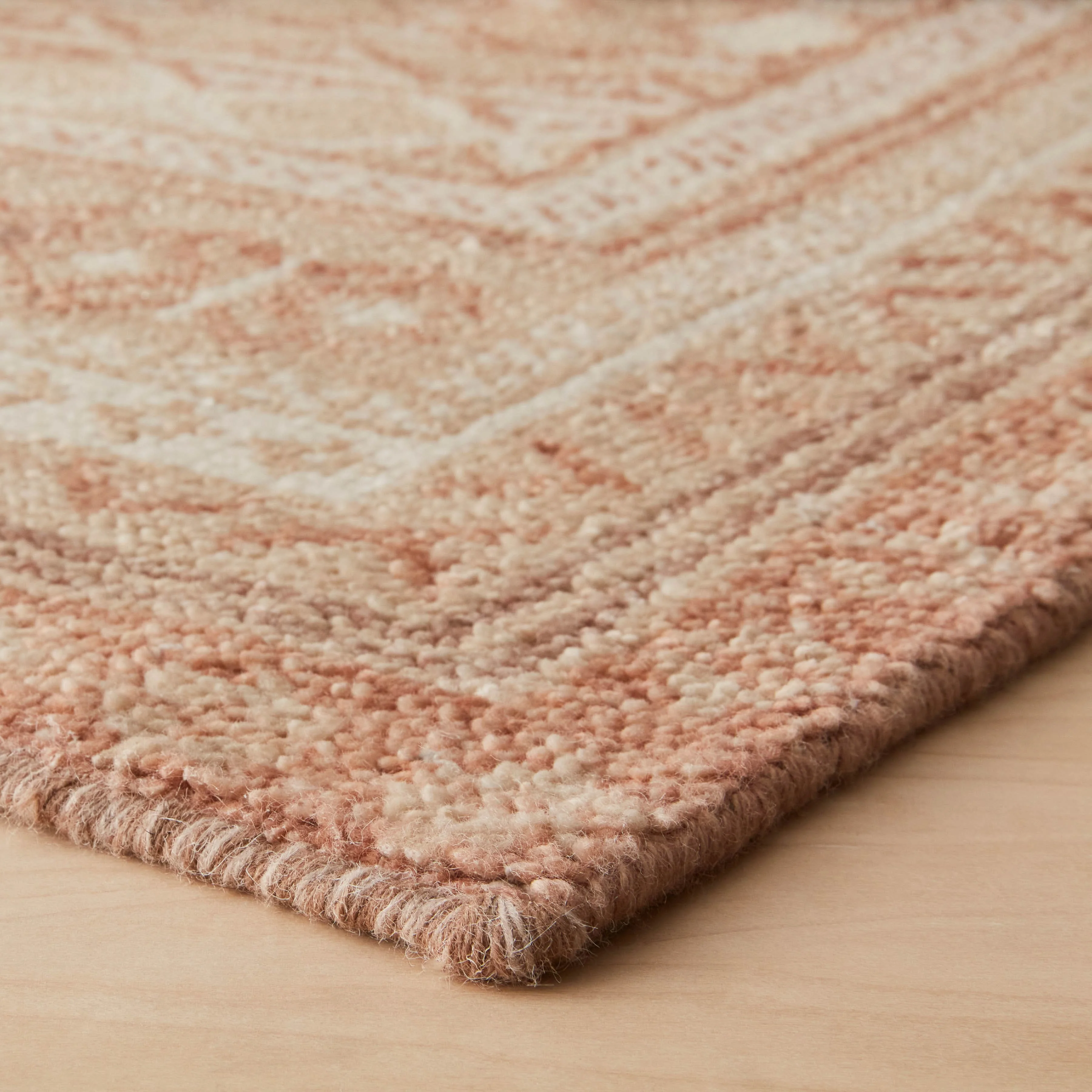 Ekaja Hand-Knotted Accent Rug