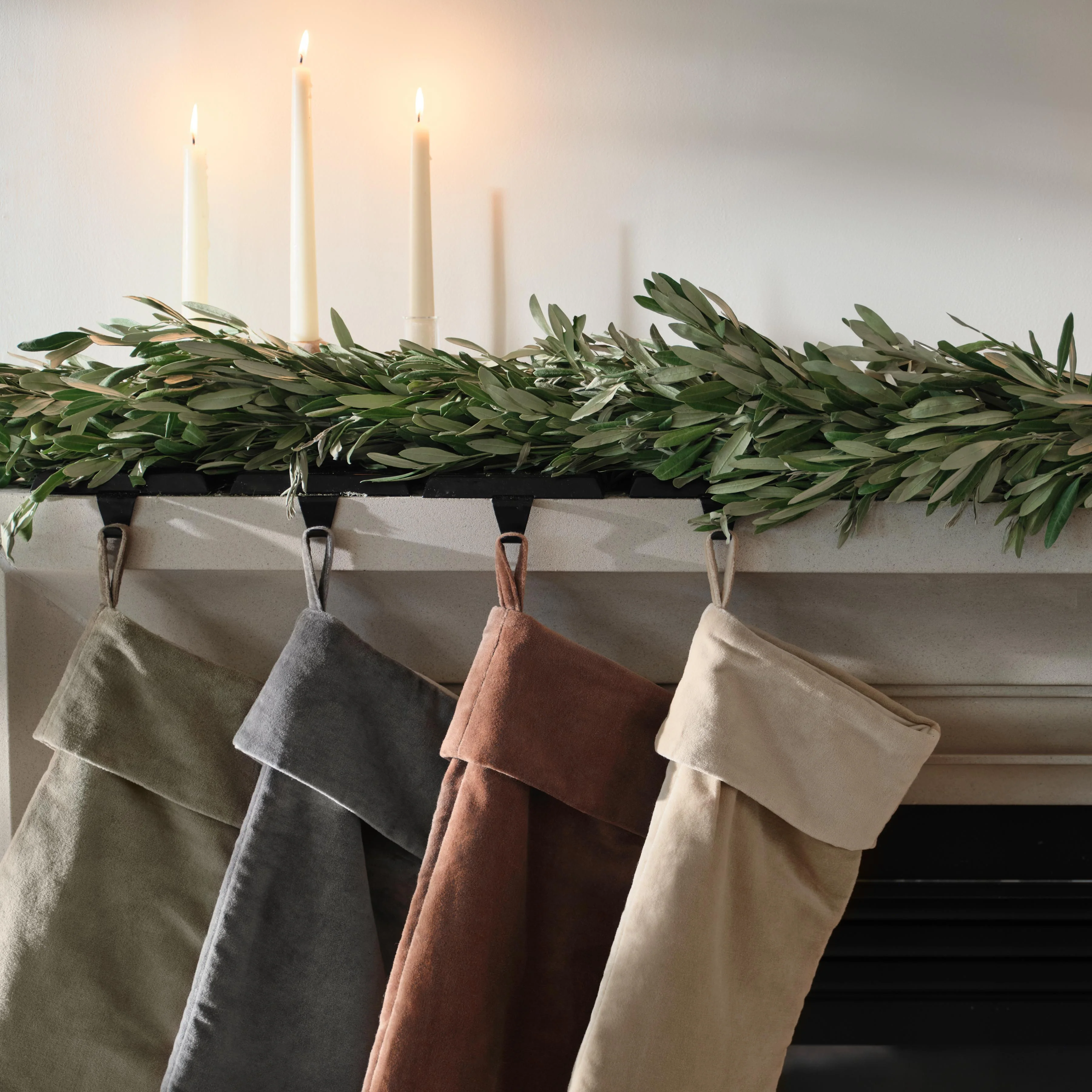 Fresh Olive Garland - 6 ft