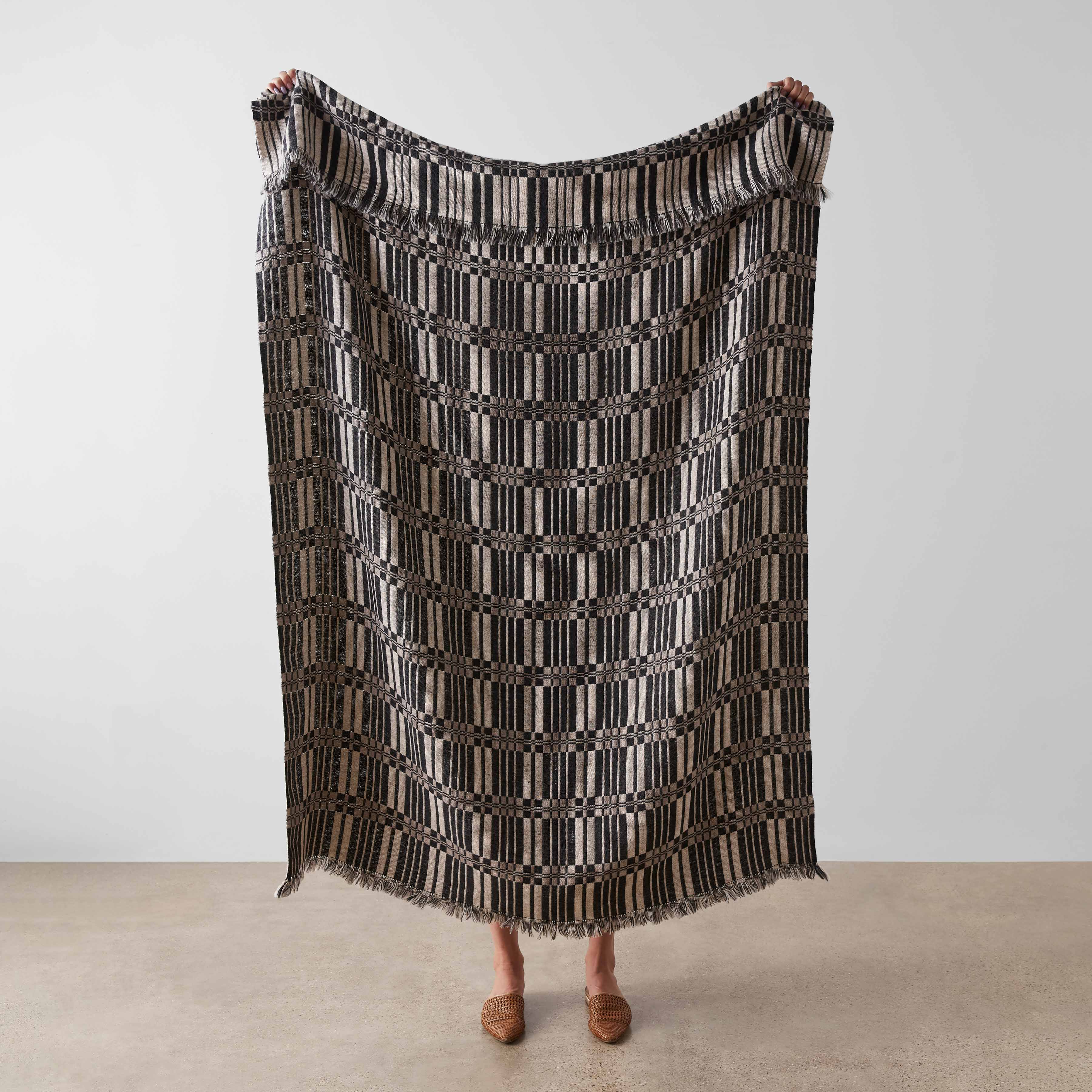 Olmo Alpaca Throw