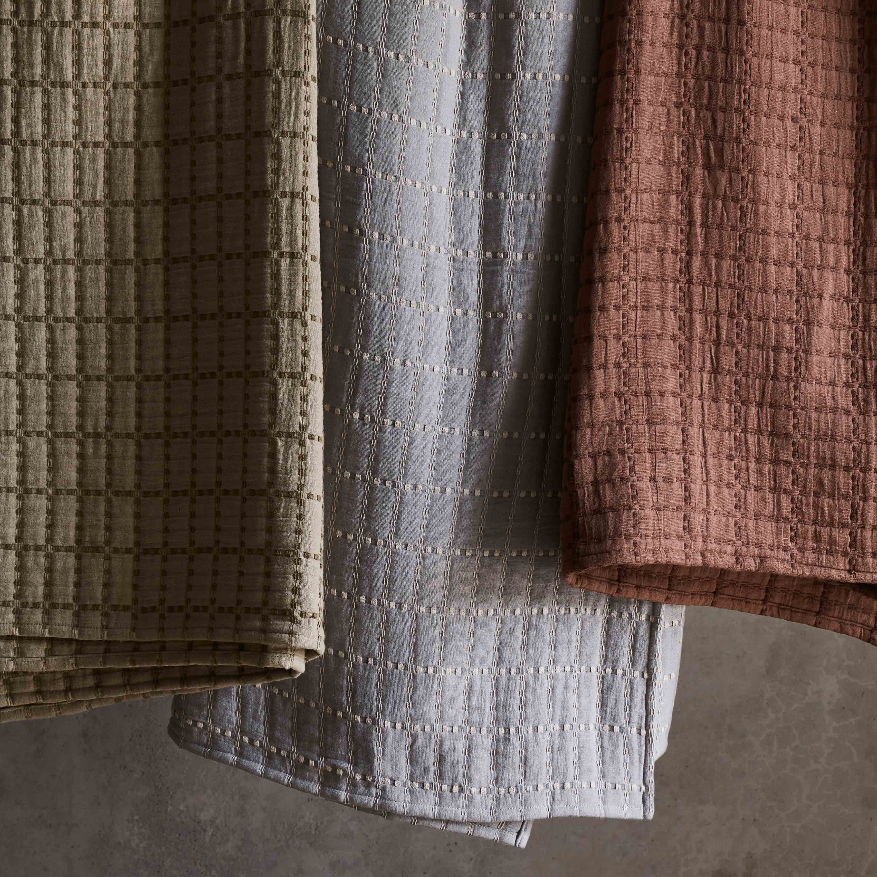 Naya Organic Cotton Quilted Bed Blanket