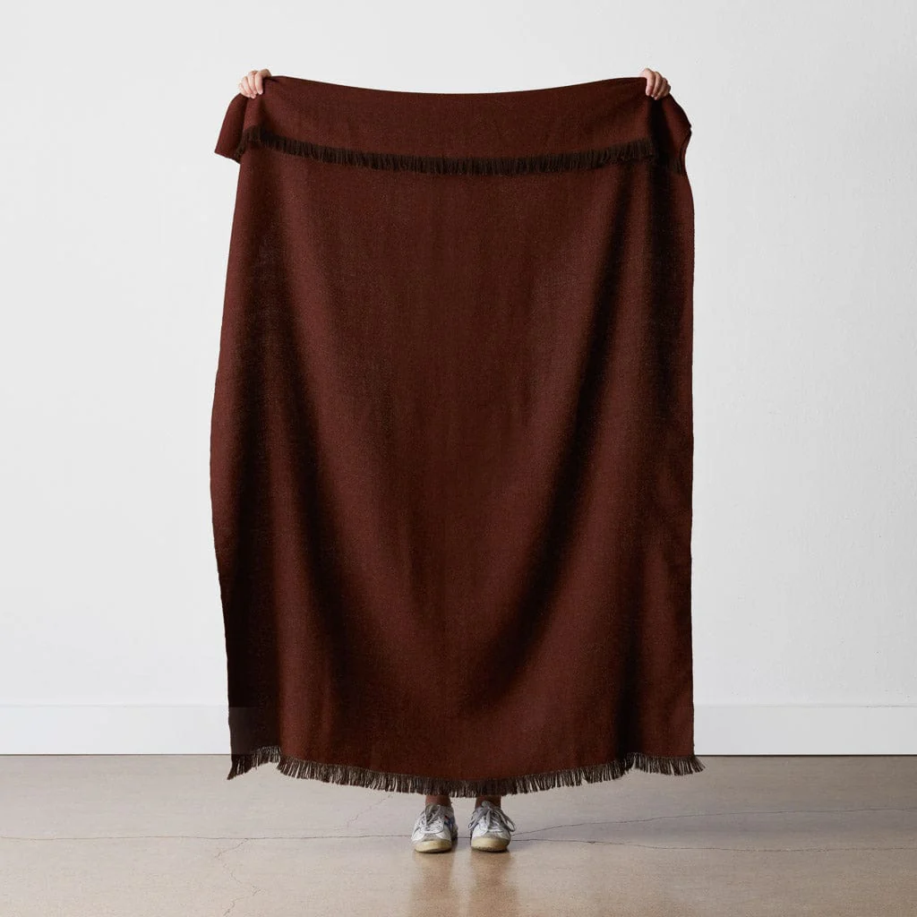La Calle Alpaca Throw