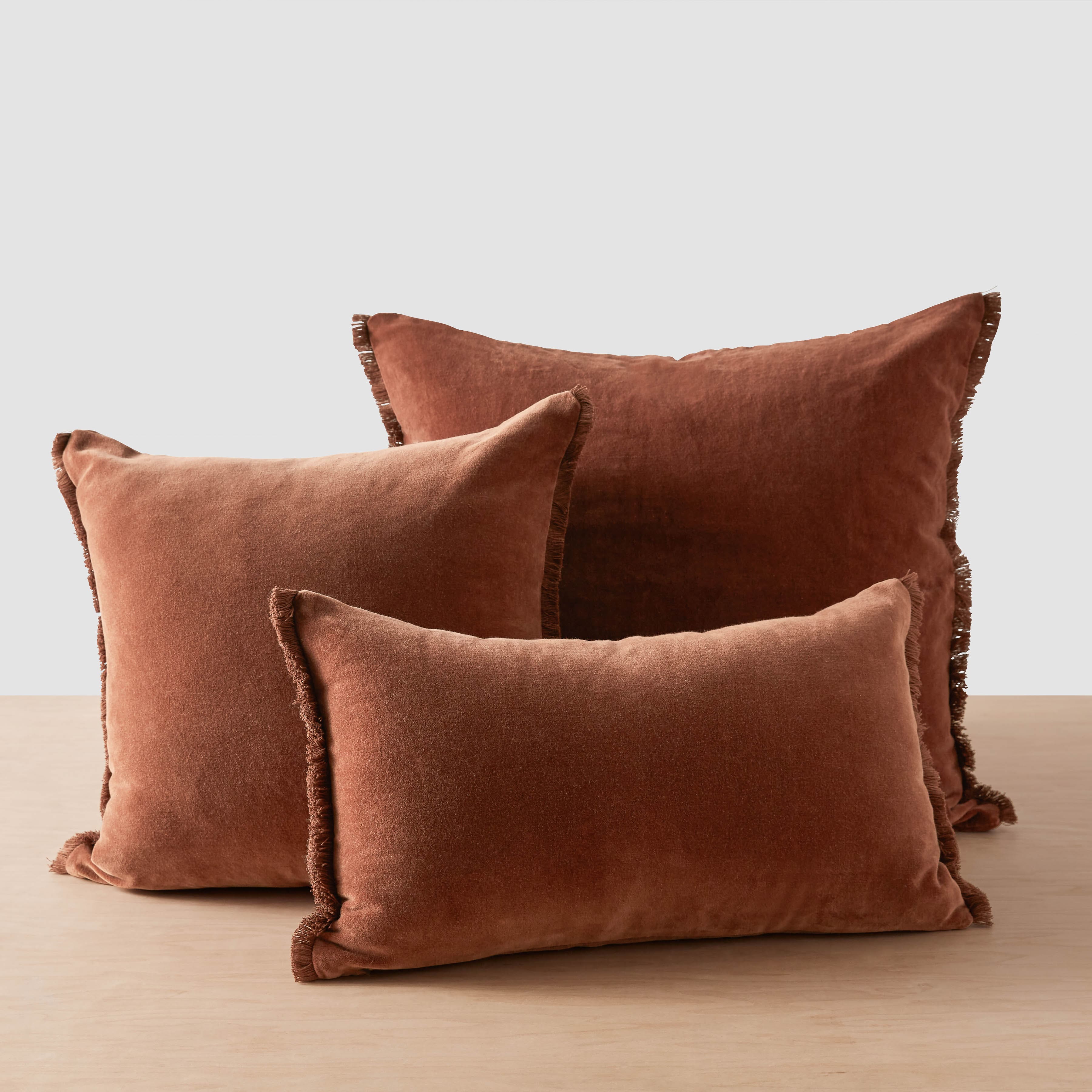 Naveta Velvet Small Lumbar Pillow
