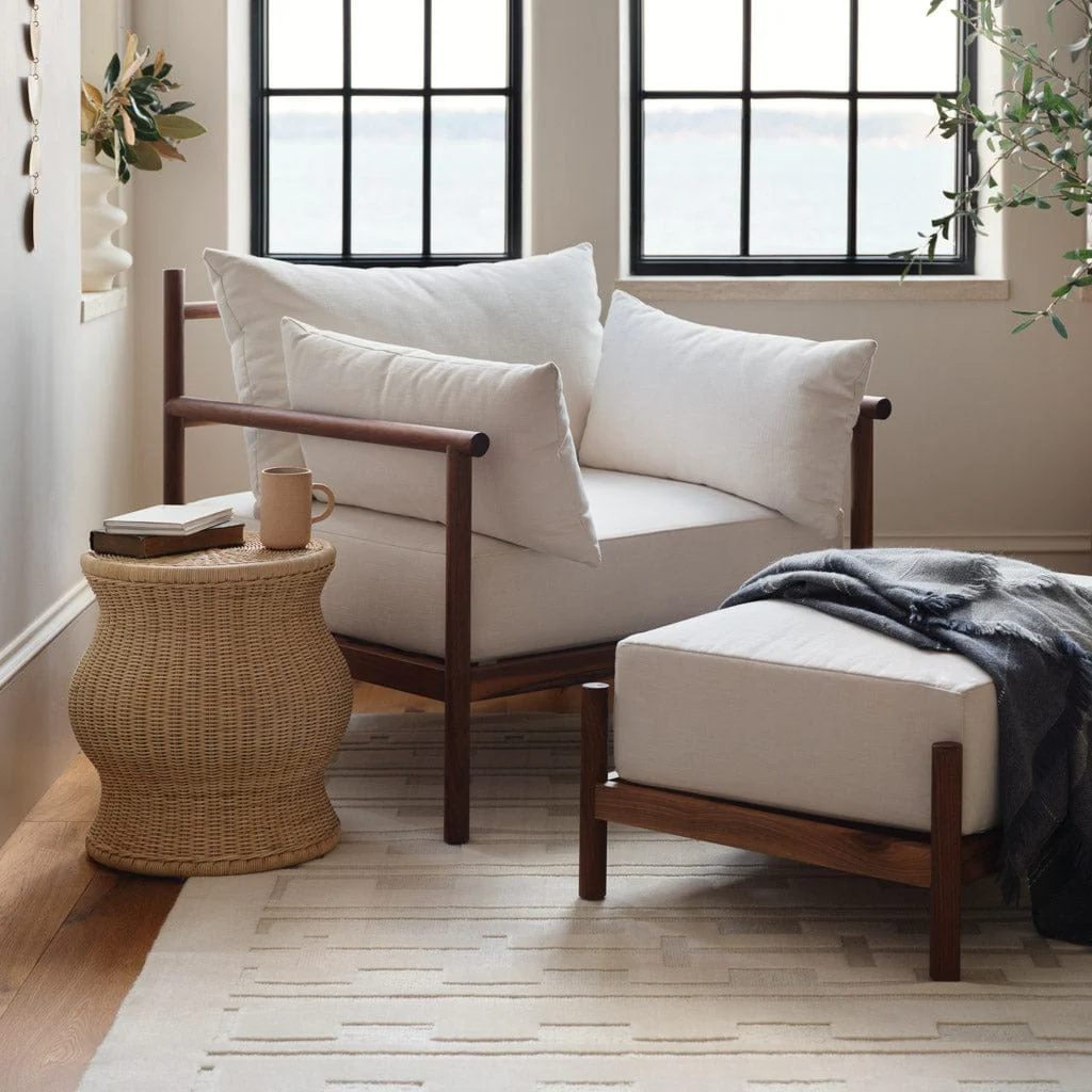 Amyra Hand-Knotted Area Rug