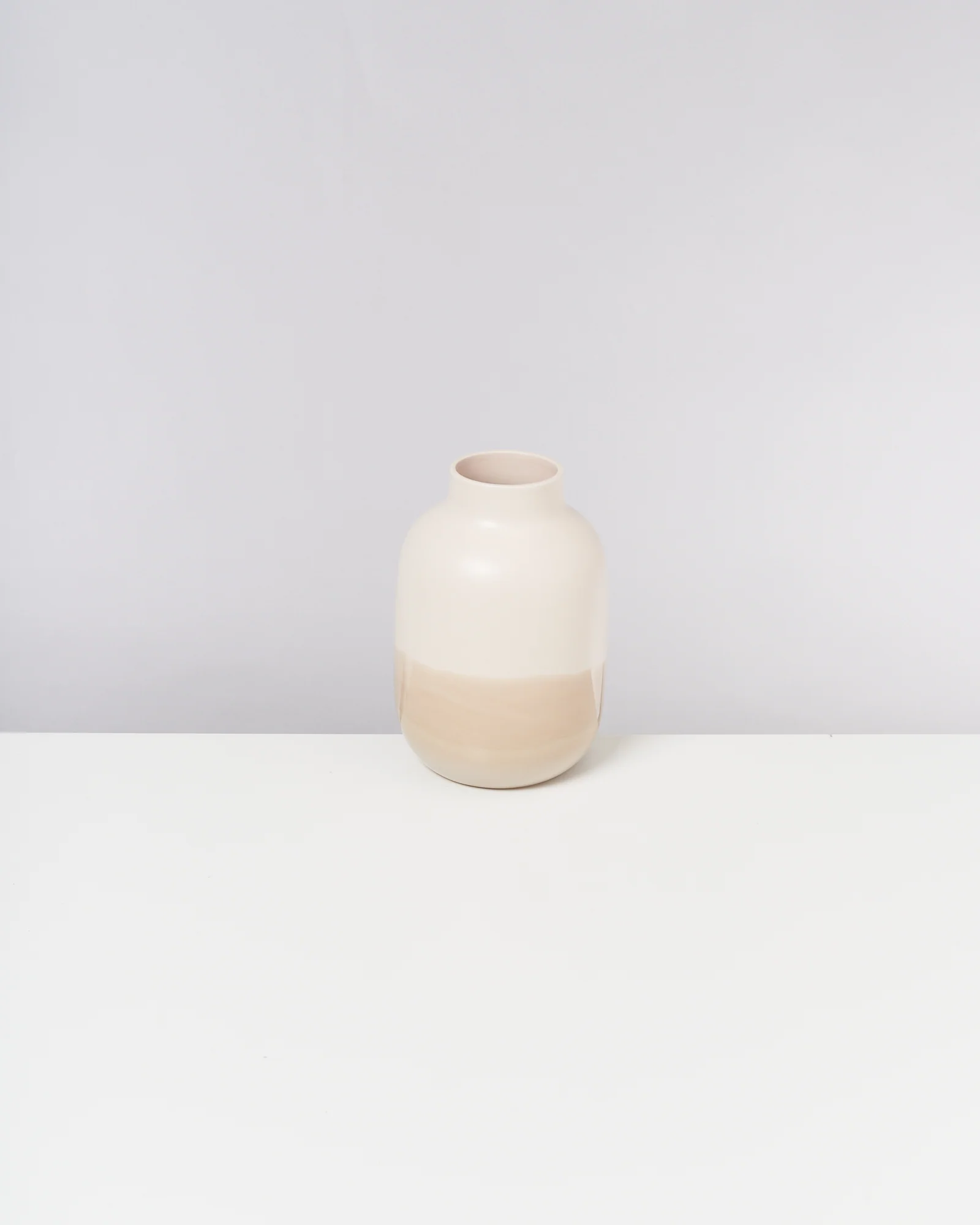 Nuno Vase M sand
