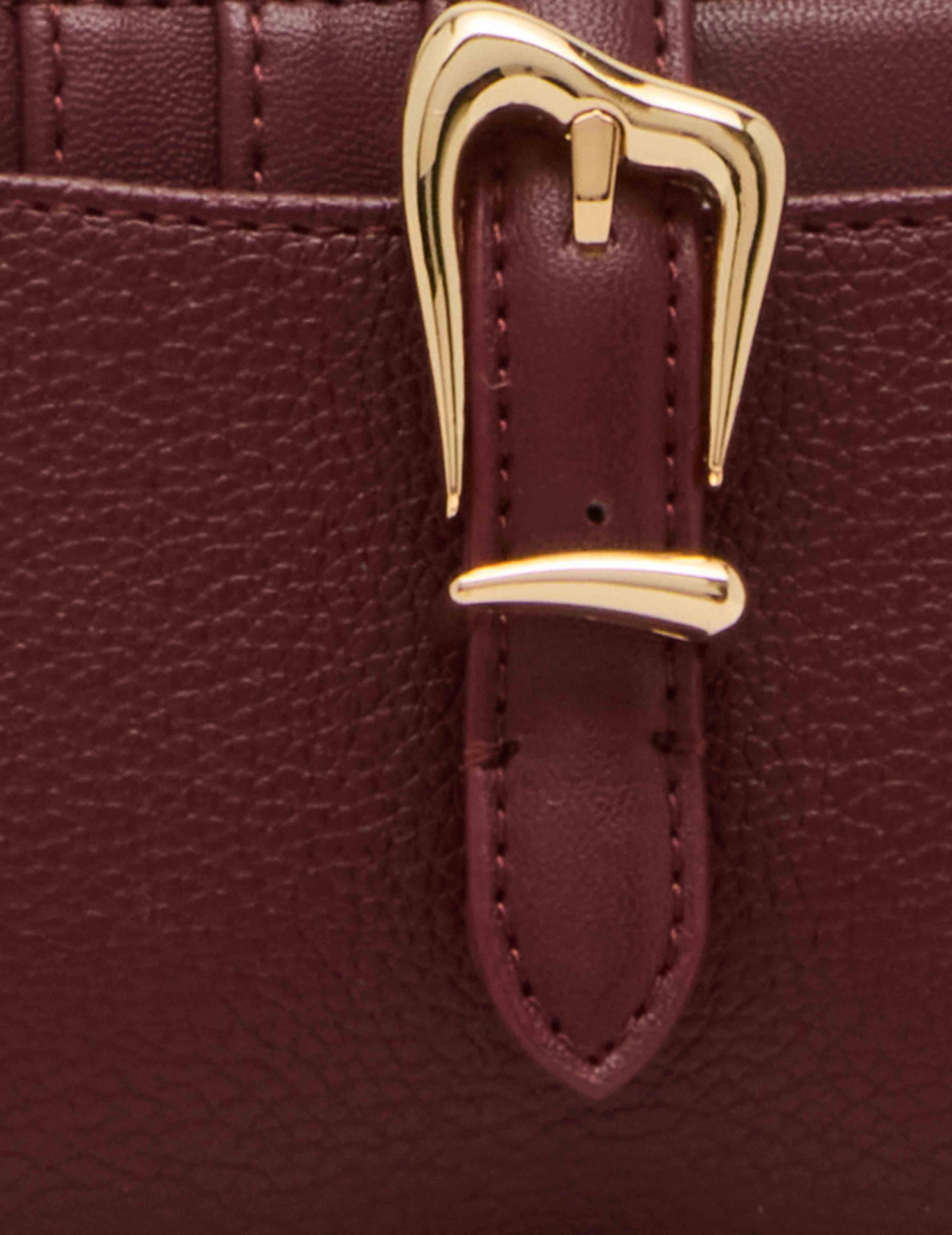 2-Piece Sculpted Buckle Wallet Gift Pack