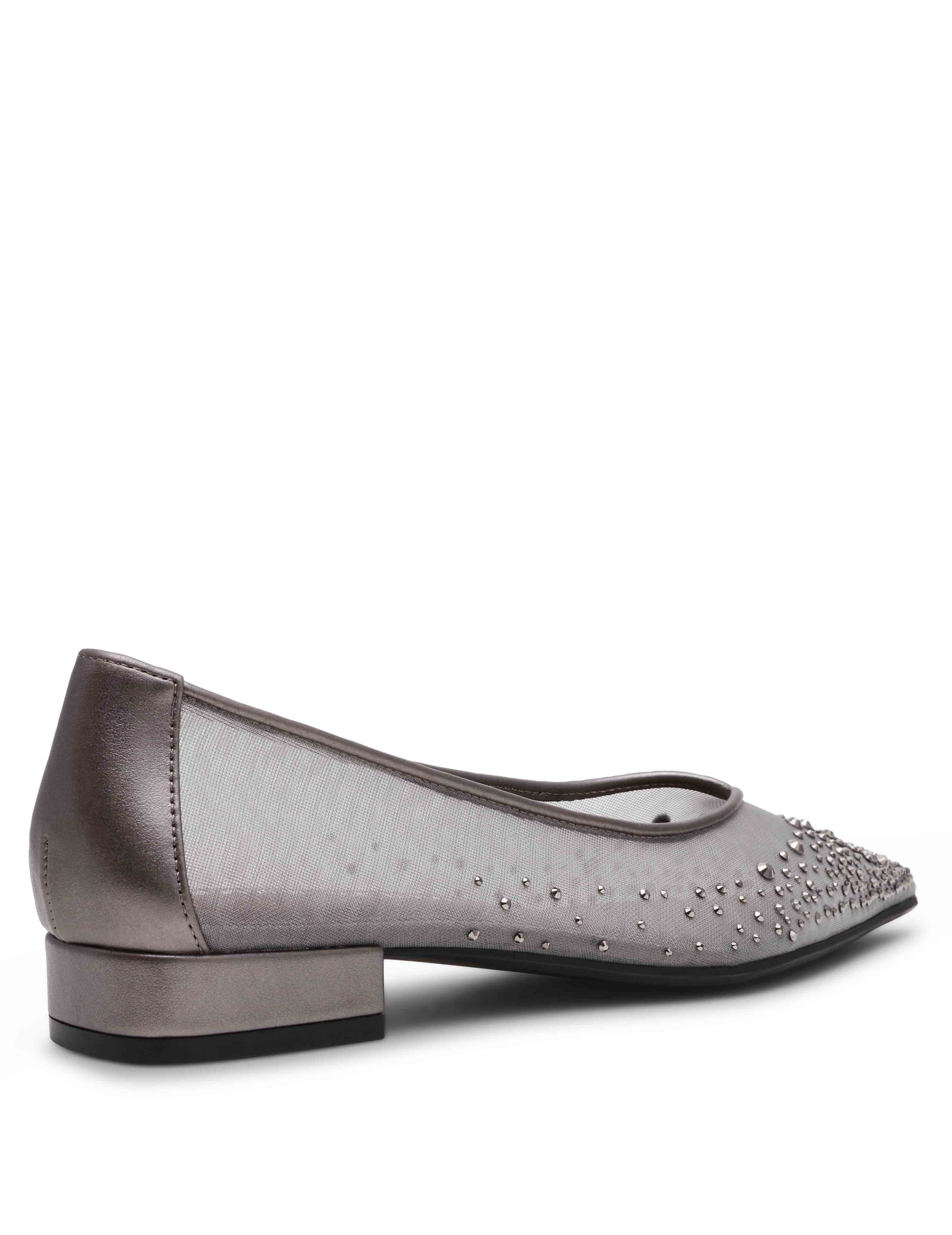 Carlisle Crystal Flat