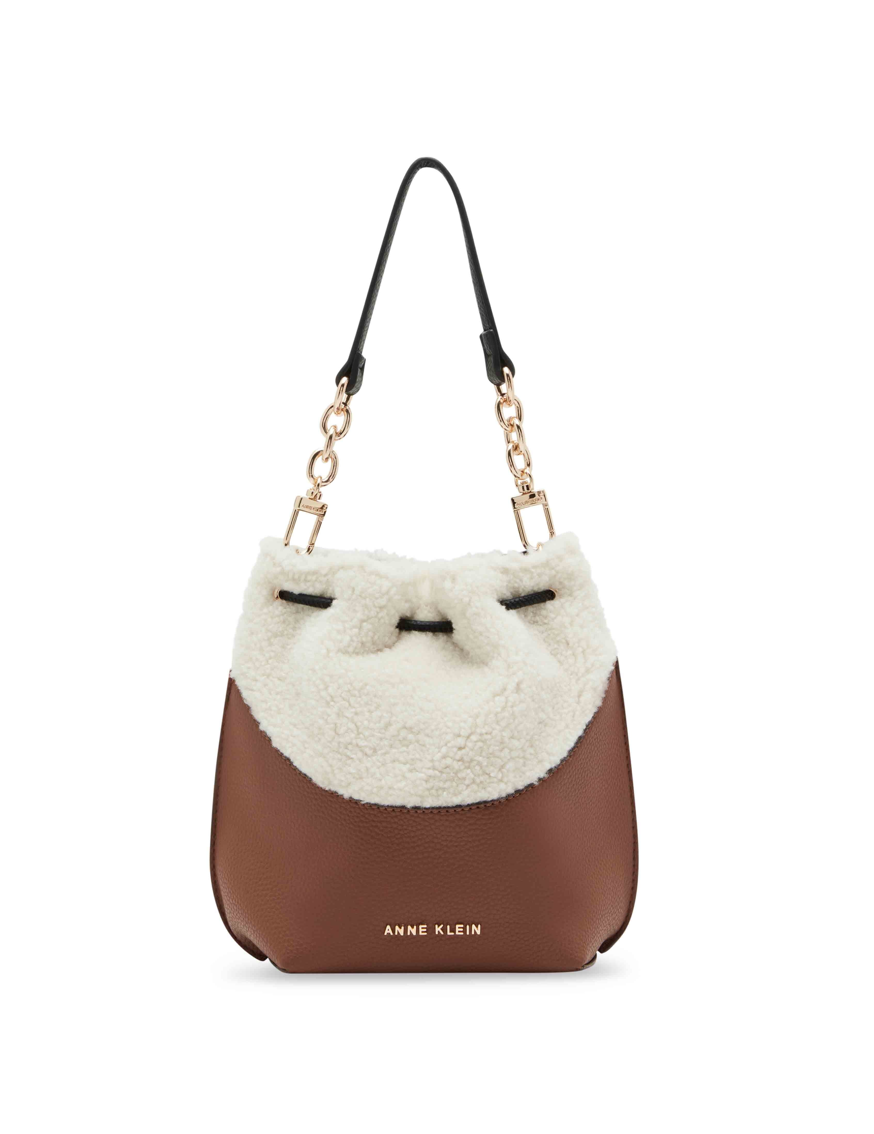 Sherpa Bucket With Branded Push Lock Closure