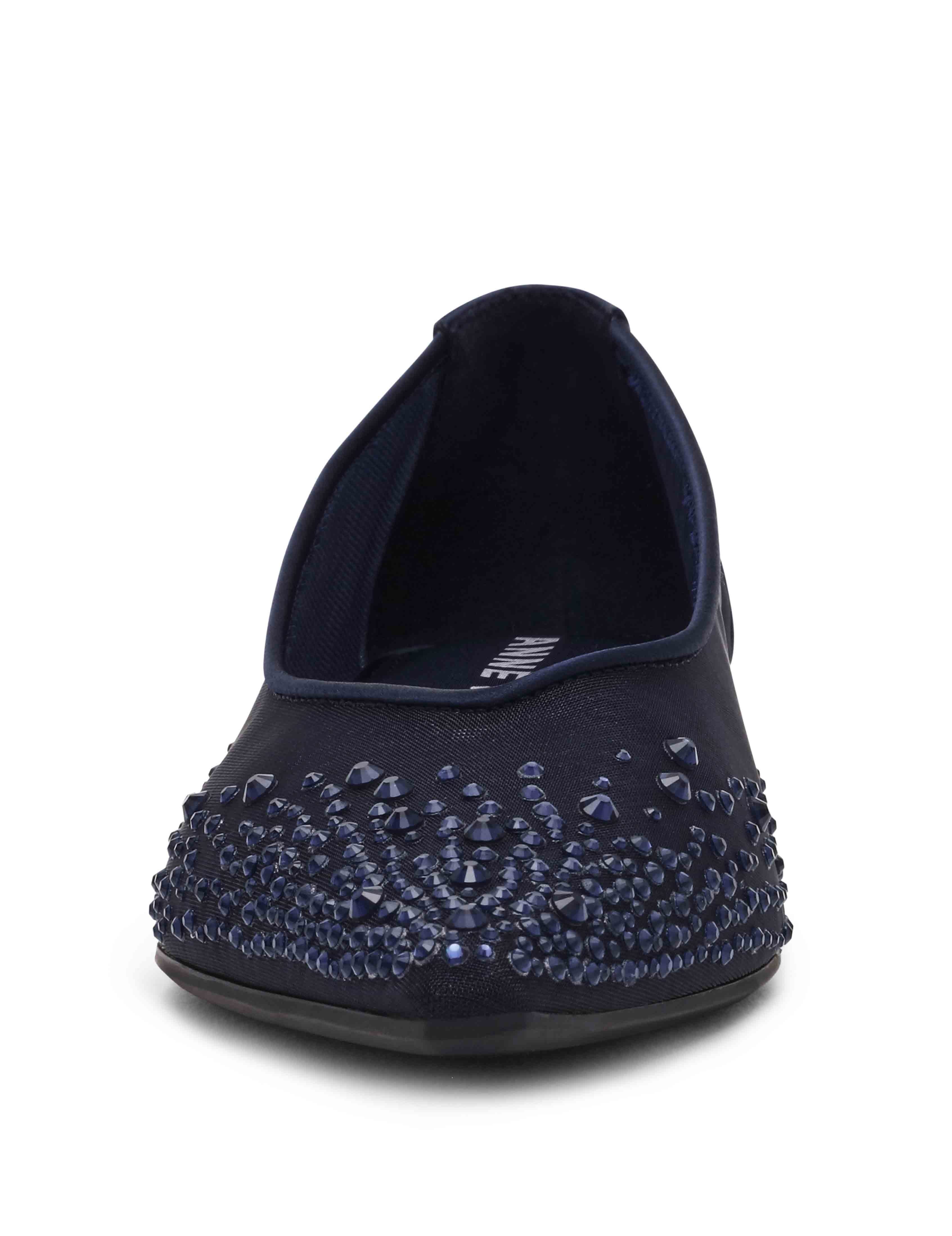 Carlisle Crystal Flat