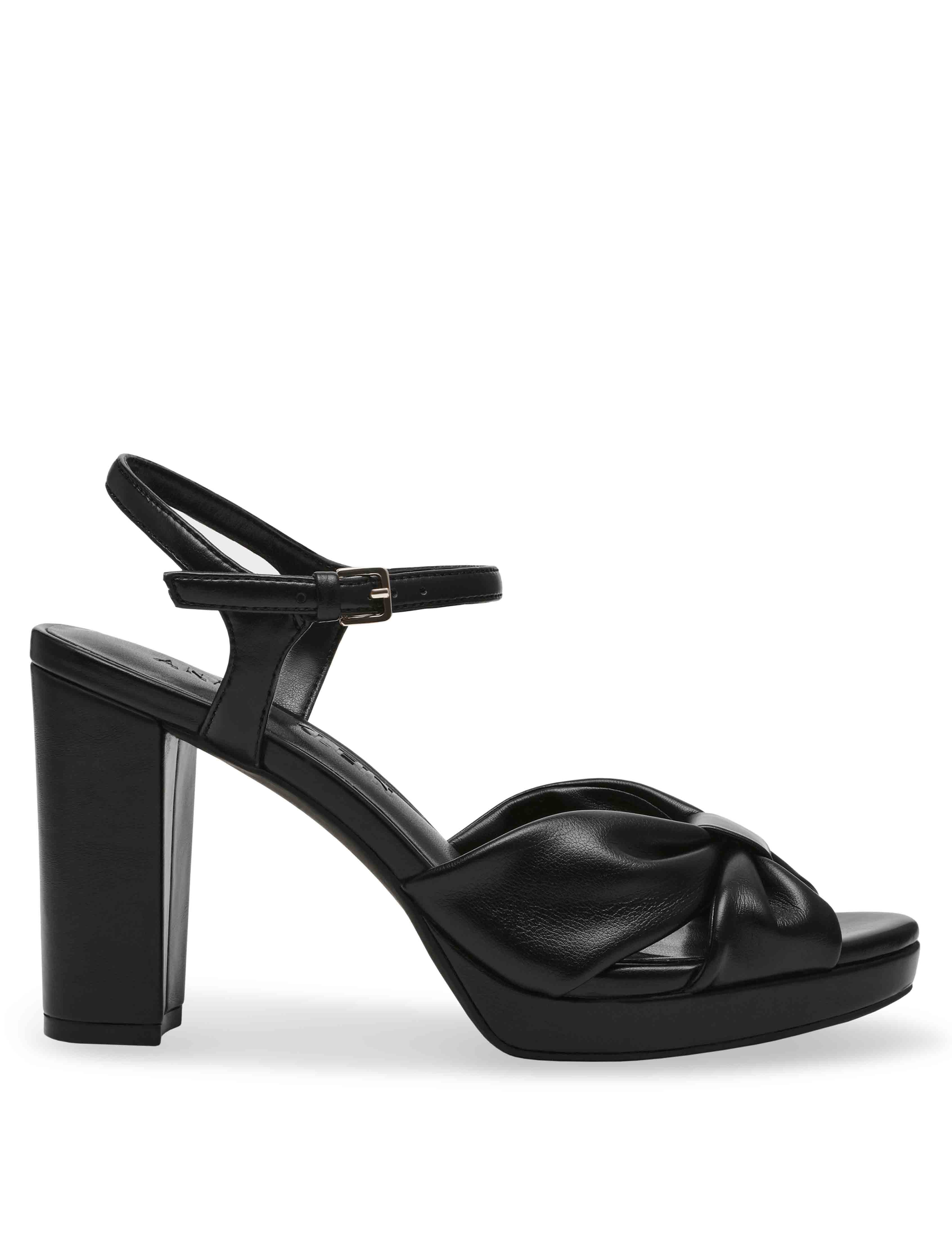 Velia Platform Heel