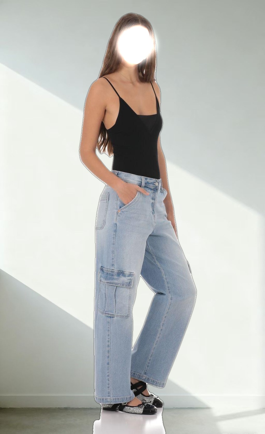 Cargo Wide Leg Jeans in Faded Denim
