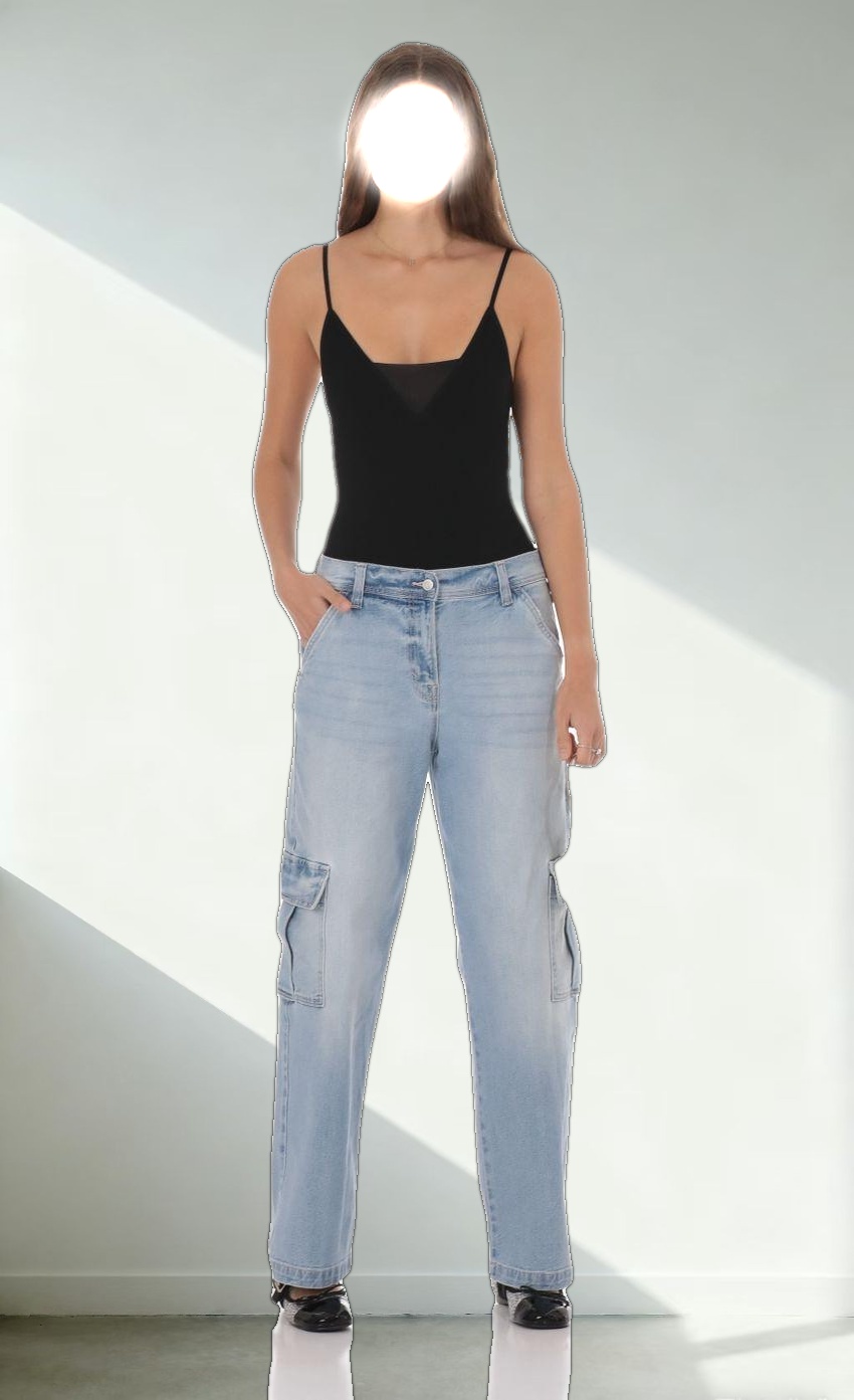 Cargo Wide Leg Jeans in Faded Denim