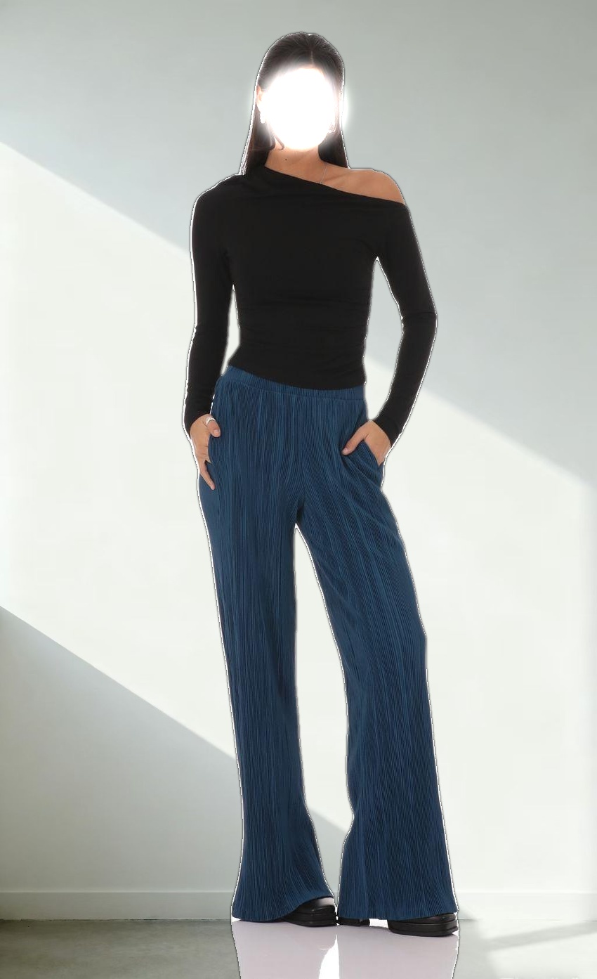 Pleated Straight Pants in Blue