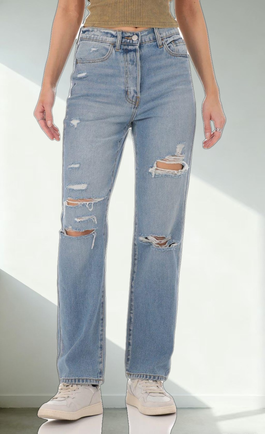 Distressed Jeans in Light Denim