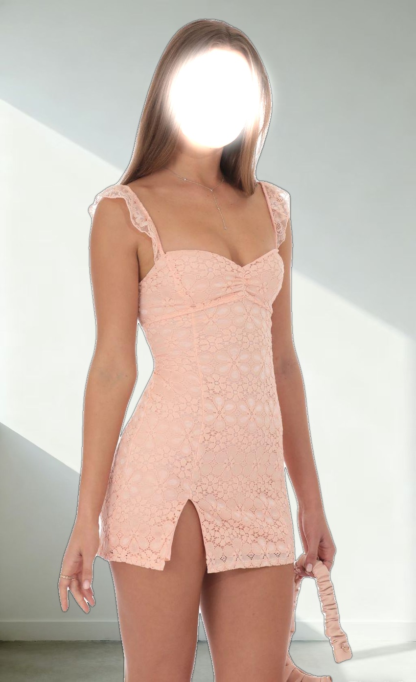Sweetheart Neck Lace Dress in Peach