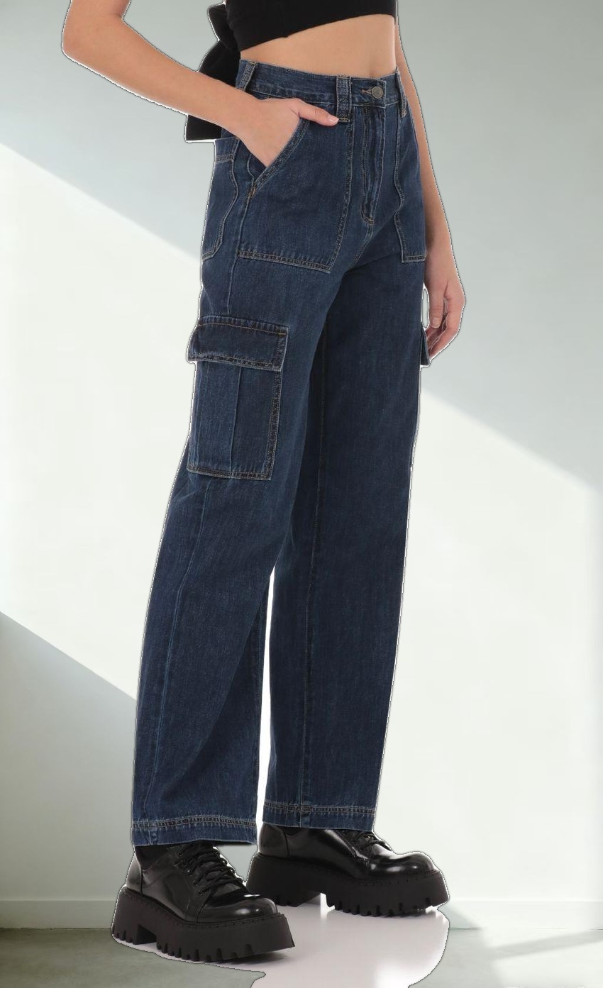 Wide Leg Cargo Jeans in Dark Denim