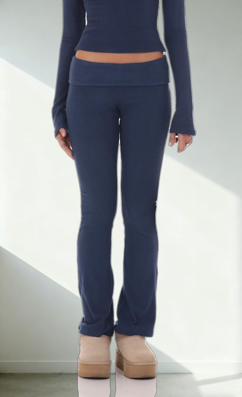 Low Rise Ribbed Flare Pants in Navy