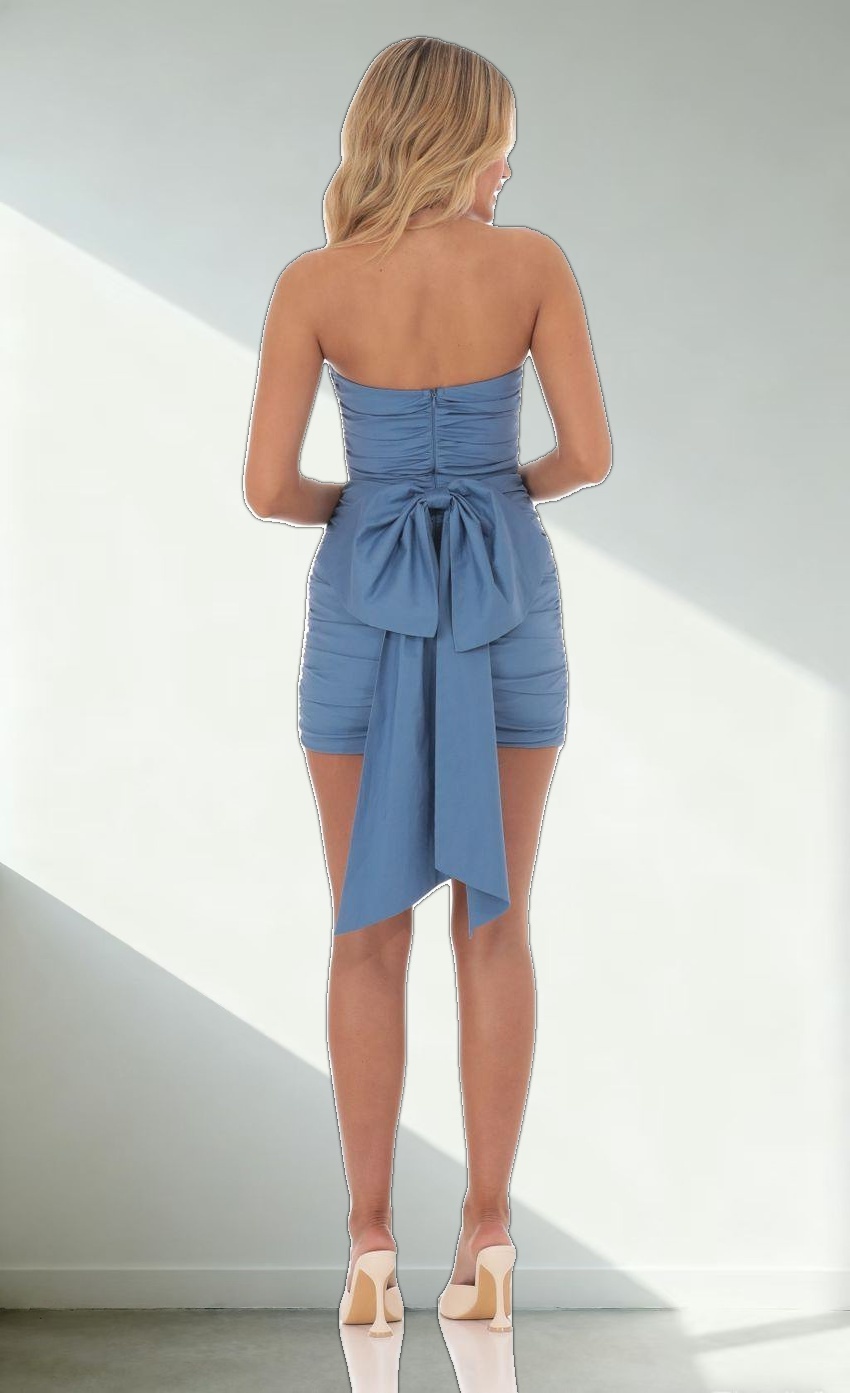 Attachable Bow Strapless Dress in Blue