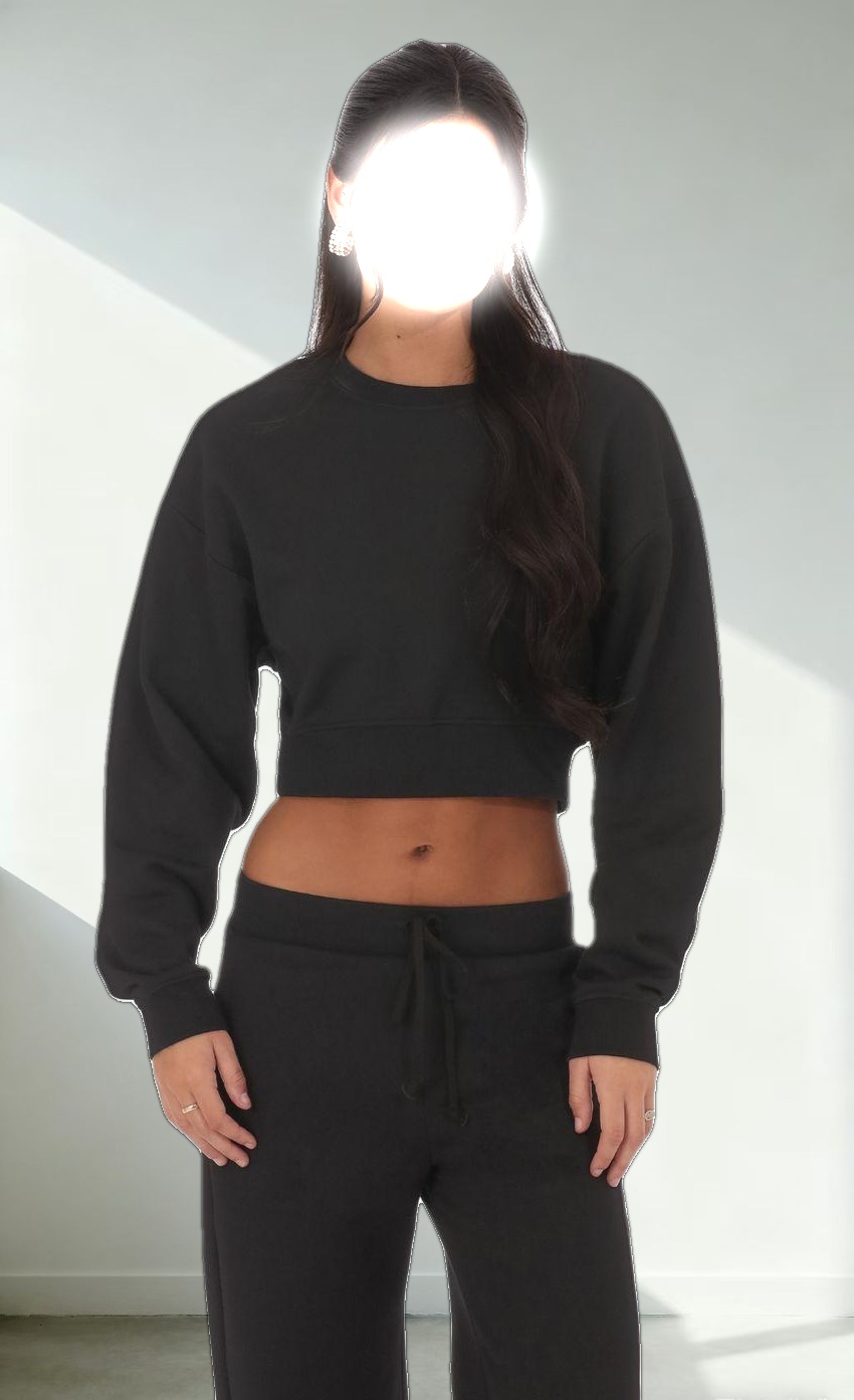 Cropped Jumper in Black