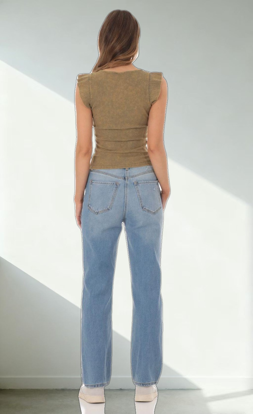 Distressed Jeans in Light Denim