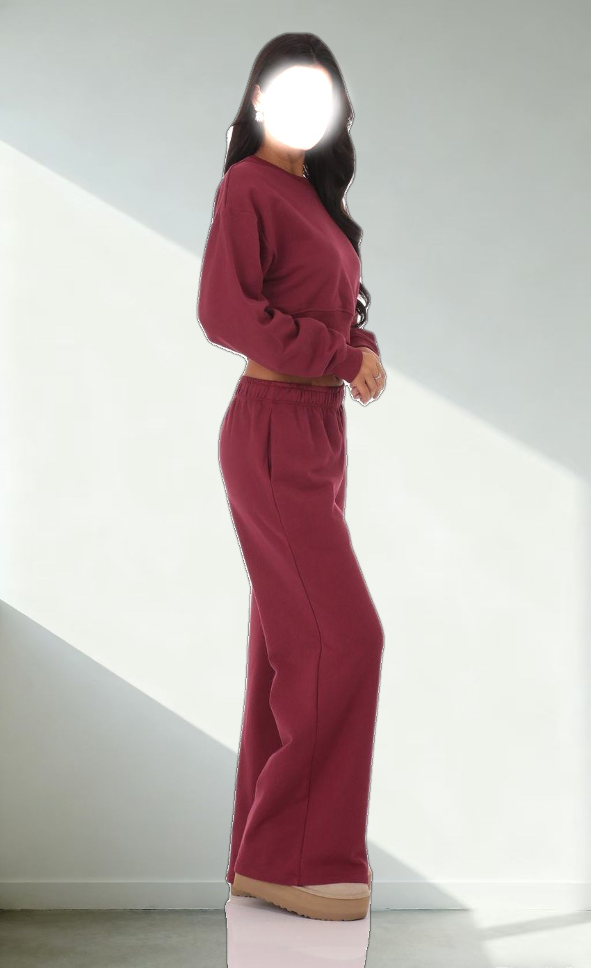 Back Pocket Straight Sweatpants in Maroon