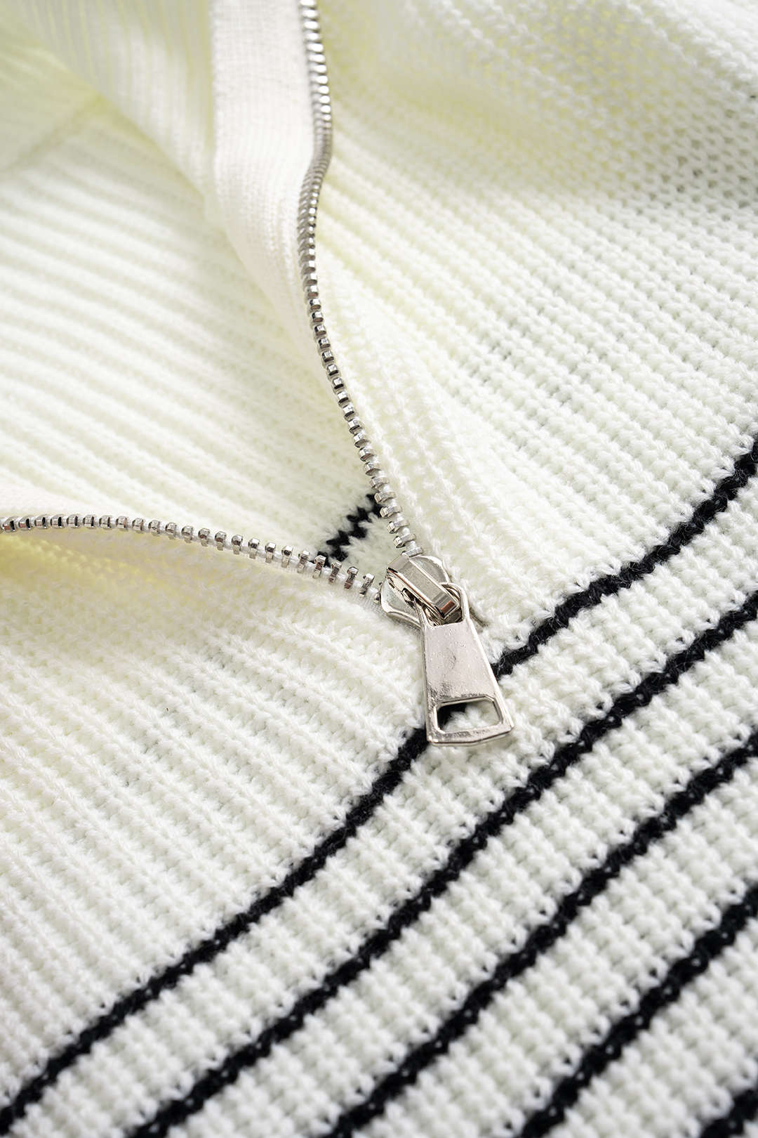 Knit Stripes Print Zipper Long-Sleeve Top