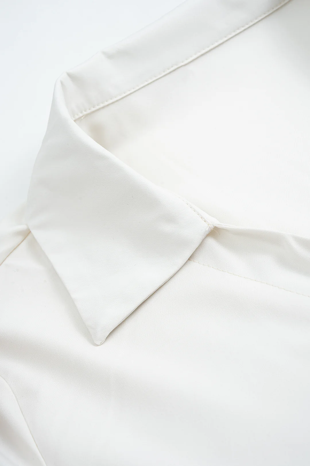 Solid V-Neck Belted Tie-Up Long Sleeve Maxi Dress