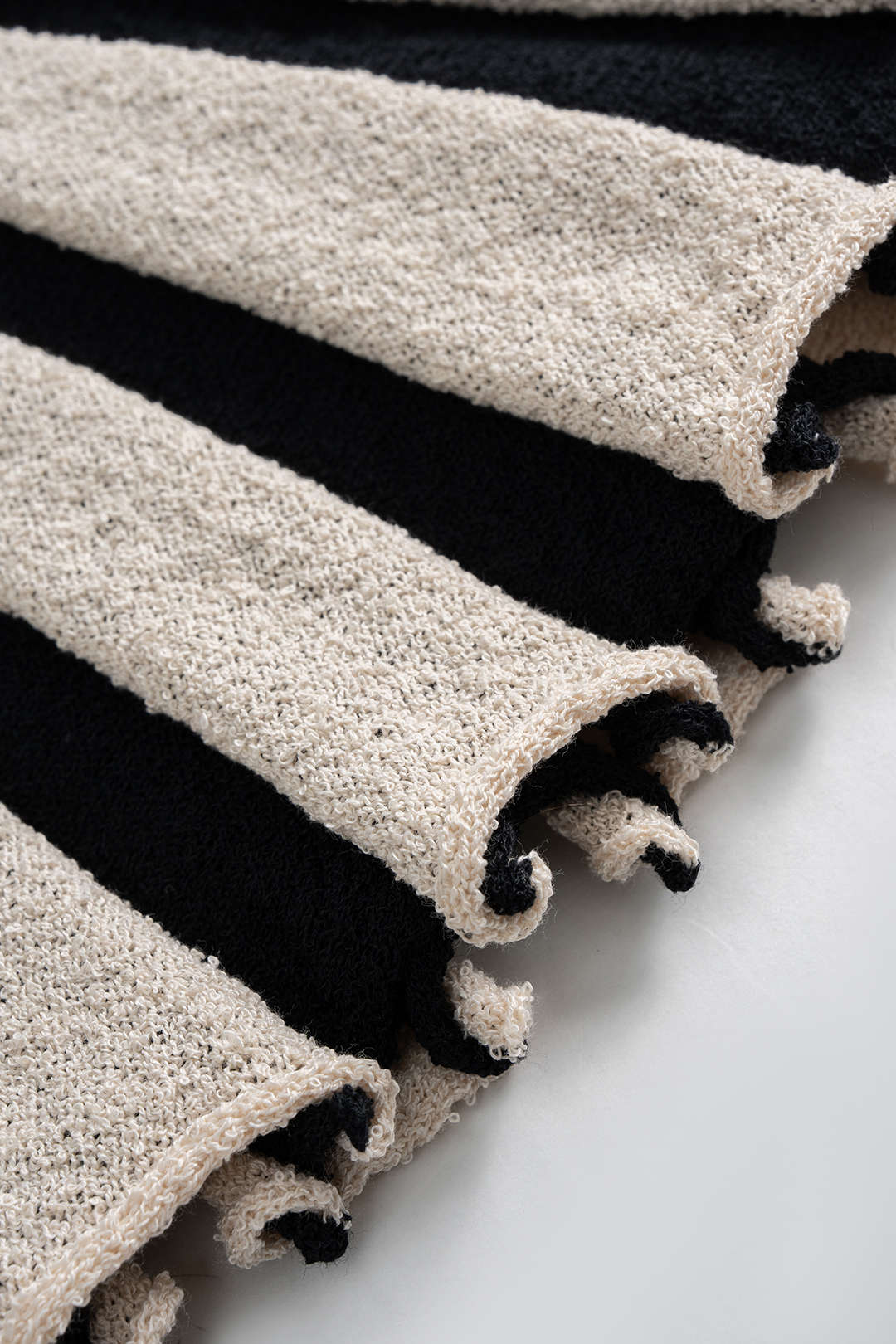 Knit Button Contrast Tank Top