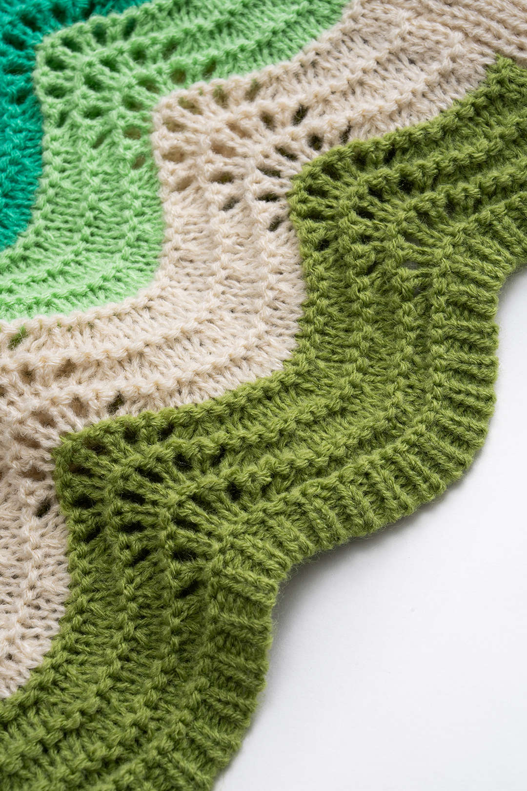 Plus Size Contrast Knit Cut Out Skirt