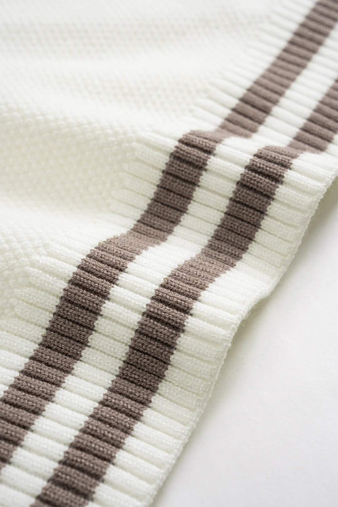 Contrasting Knit Camisole Top and Shorts Set